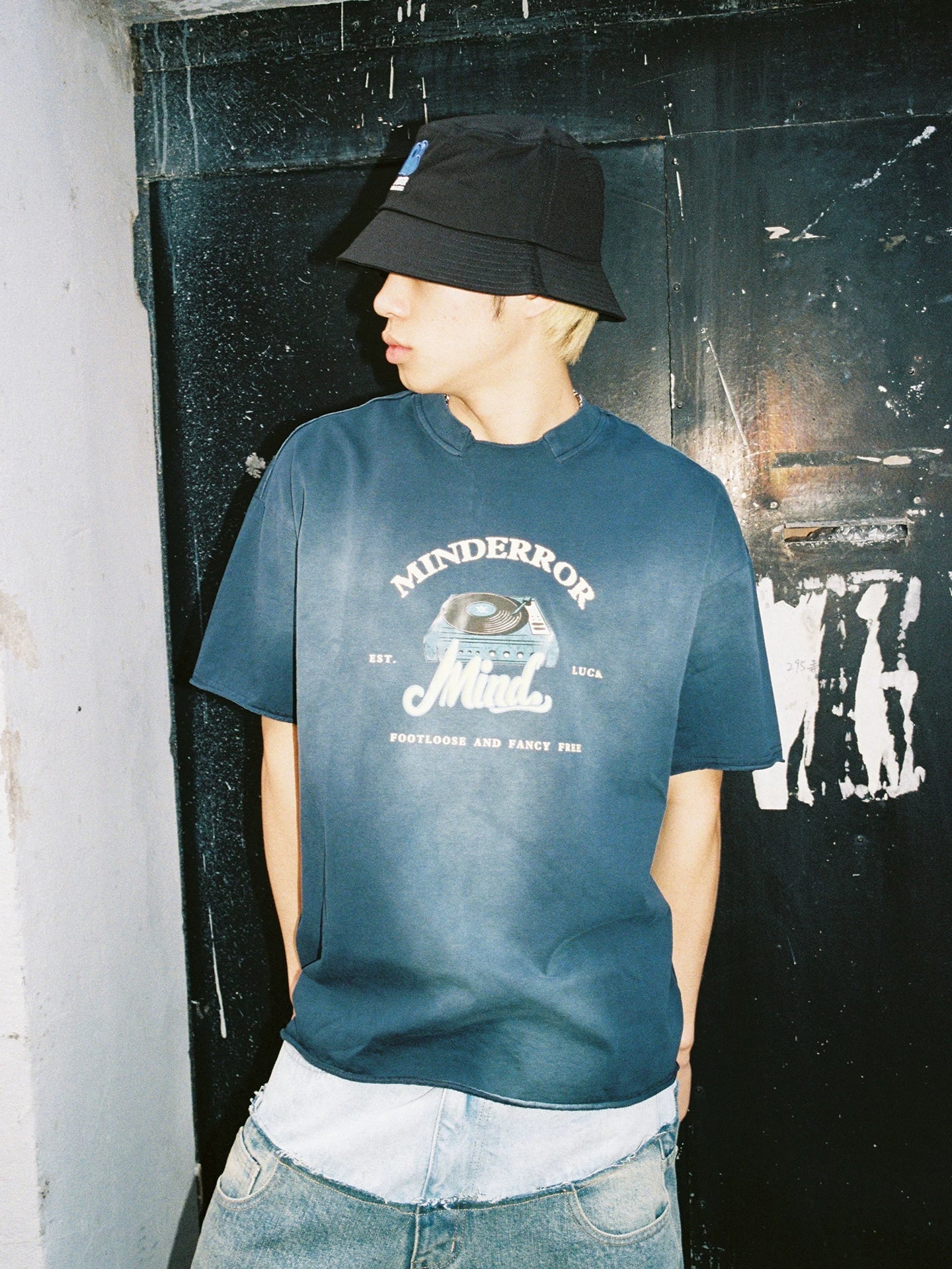 MindError Retro Record Player Print Tie-dye Tee