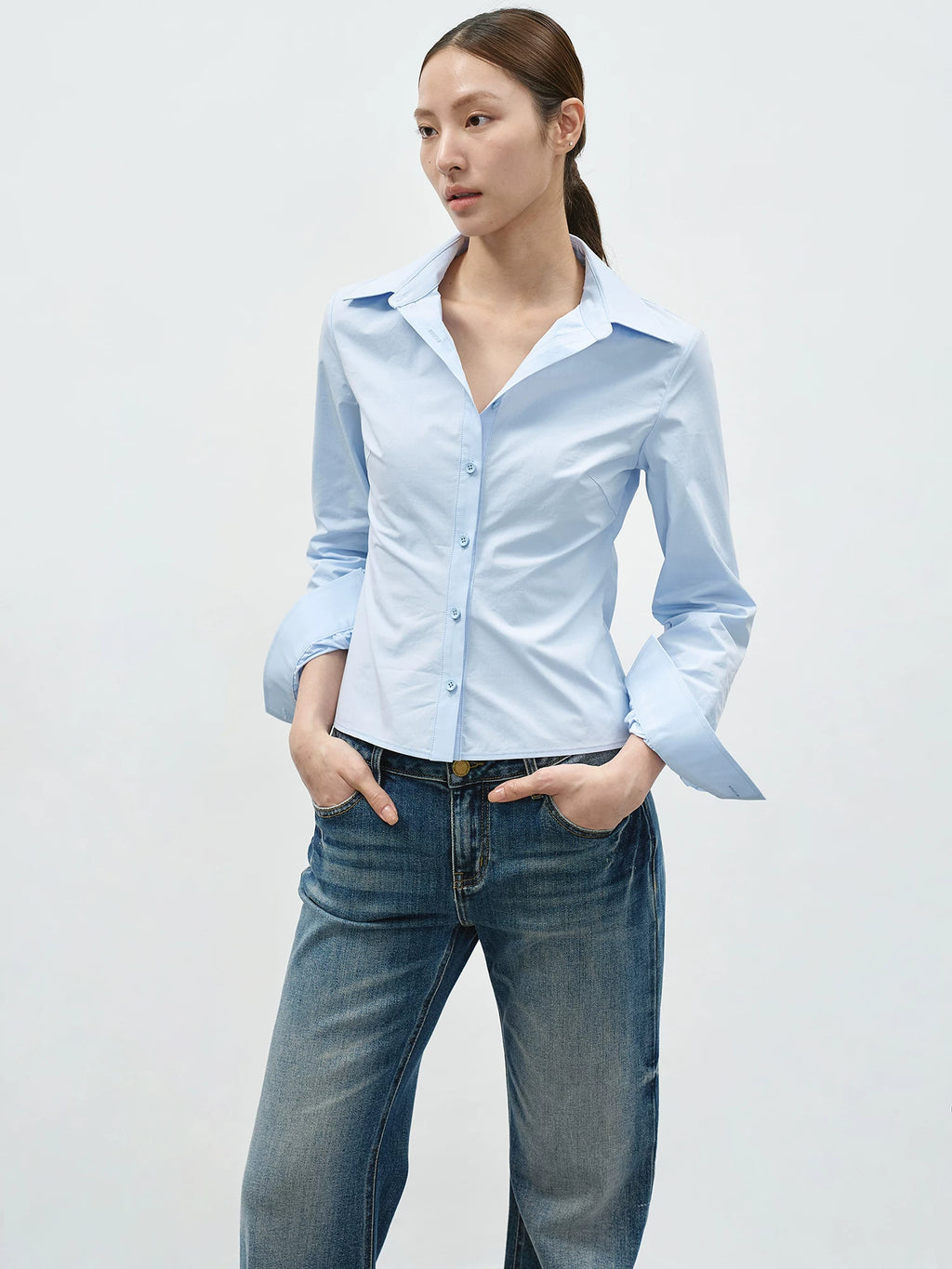 EIGHTHMONTH Waist V-neck Slim Shirt