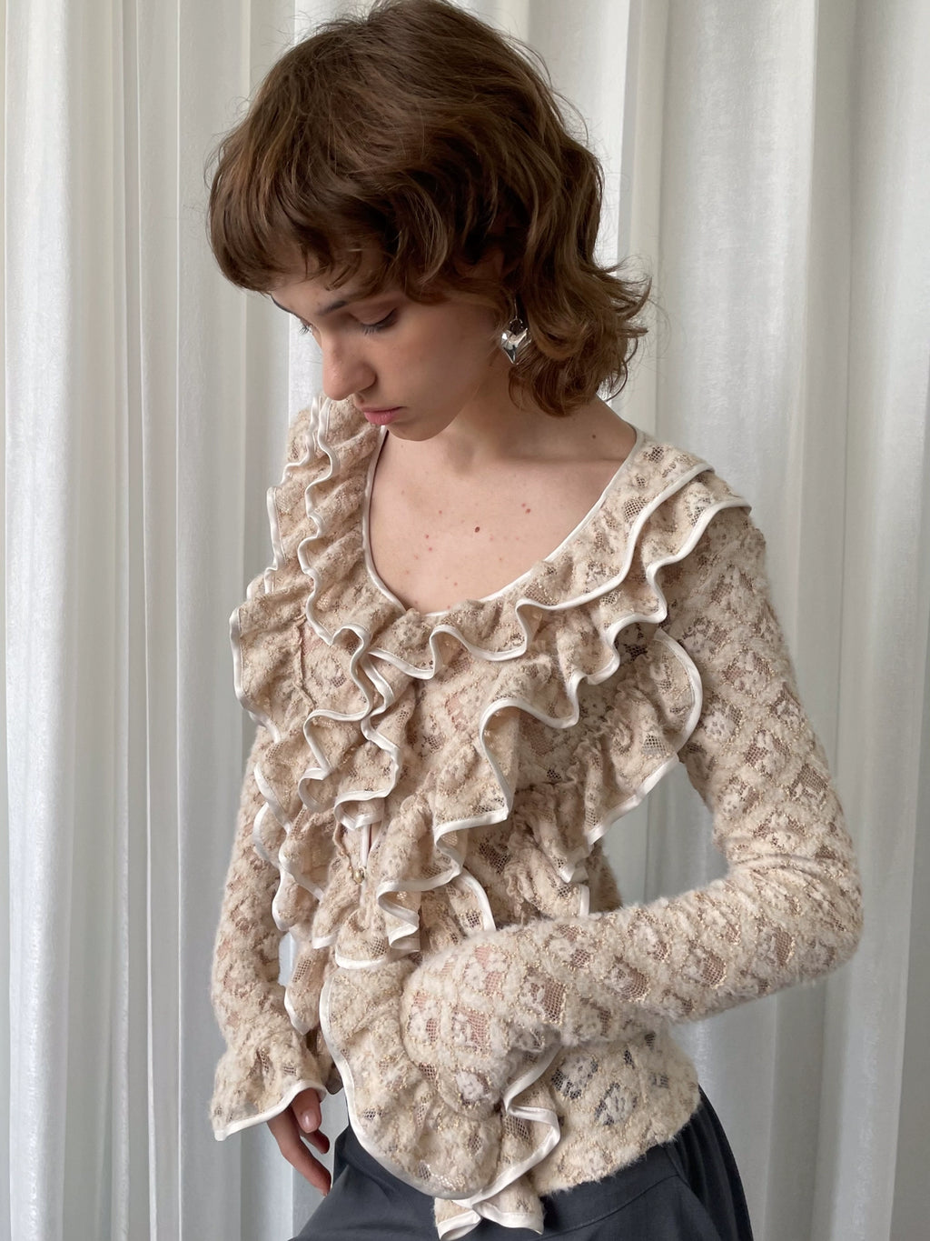 Loosesmell Slim-fit Ruffle-edged Hollow-out Shirt