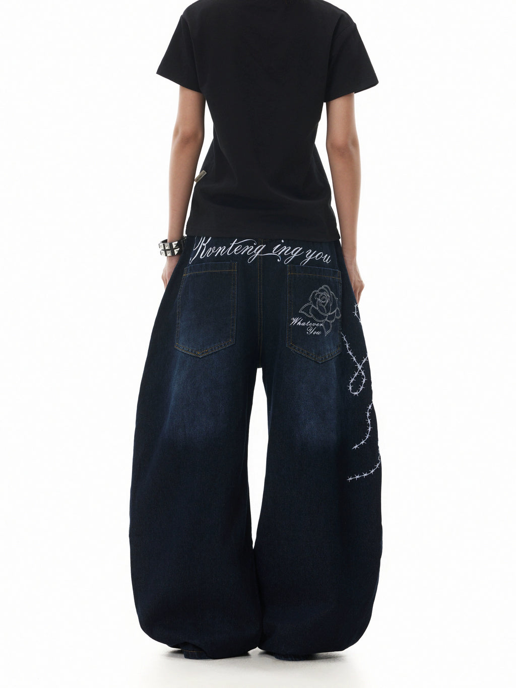 BTSG lightning embroidery washed old scimitar jeans