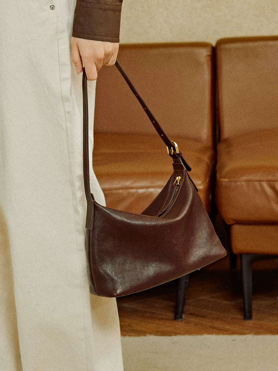 AVALEA Retro Cowhide Shoulder Messenger Bag