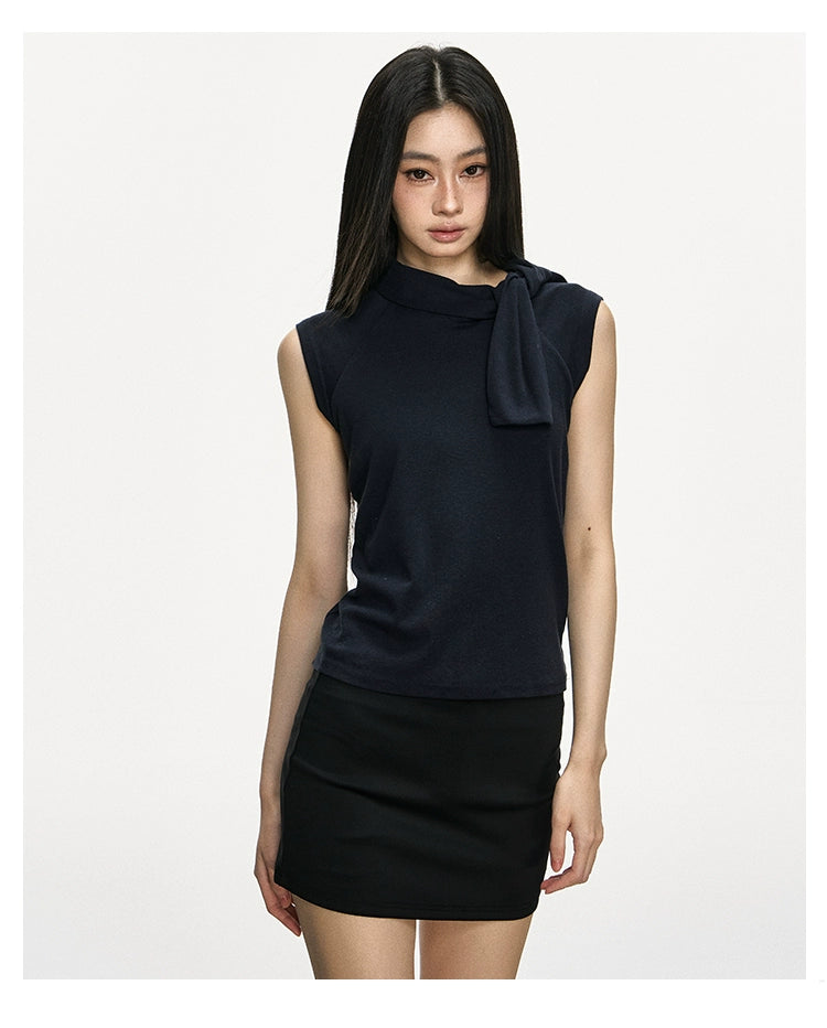 Anna Aneae Small Turtleneck Sleeveless Vest