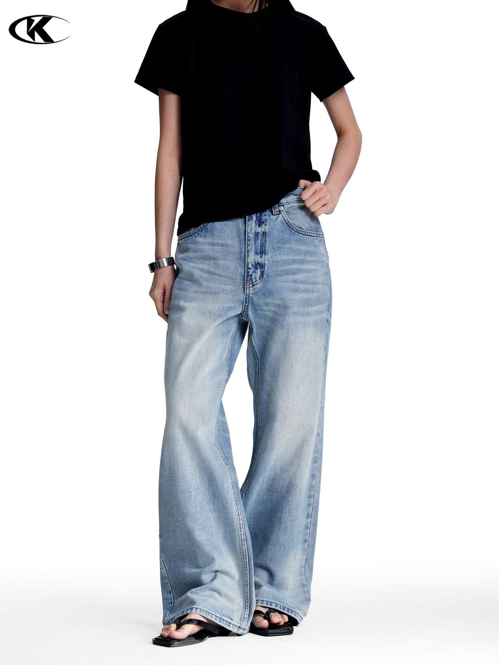 11KN Loose Cat Whisker Textured Straight Jeans