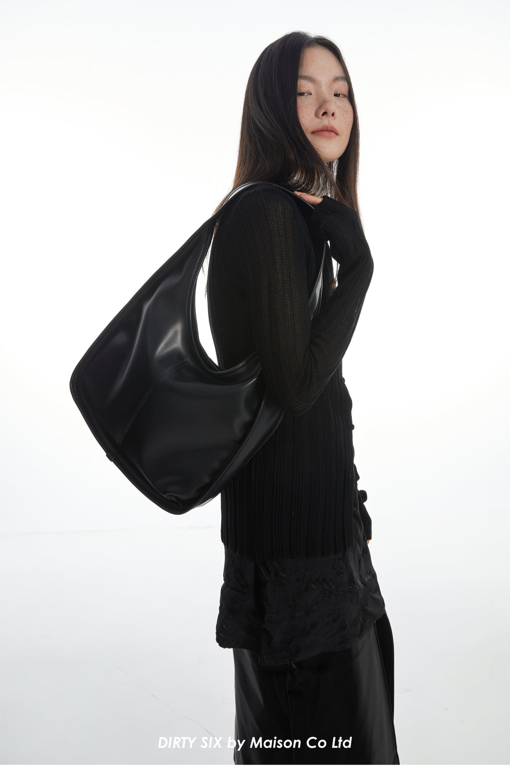 DirtySix Black Swan Minimalist Lines Wide Strap One Shoulder Soft Pitot Bag