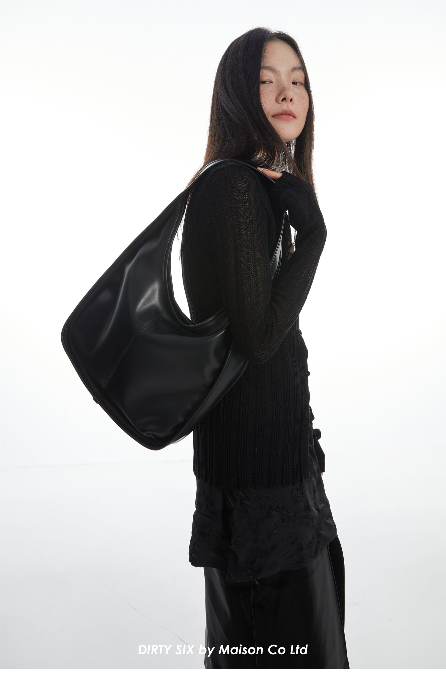 DirtySix Black Swan Minimalist Lines Wide Strap One Shoulder Soft Pitot Bag