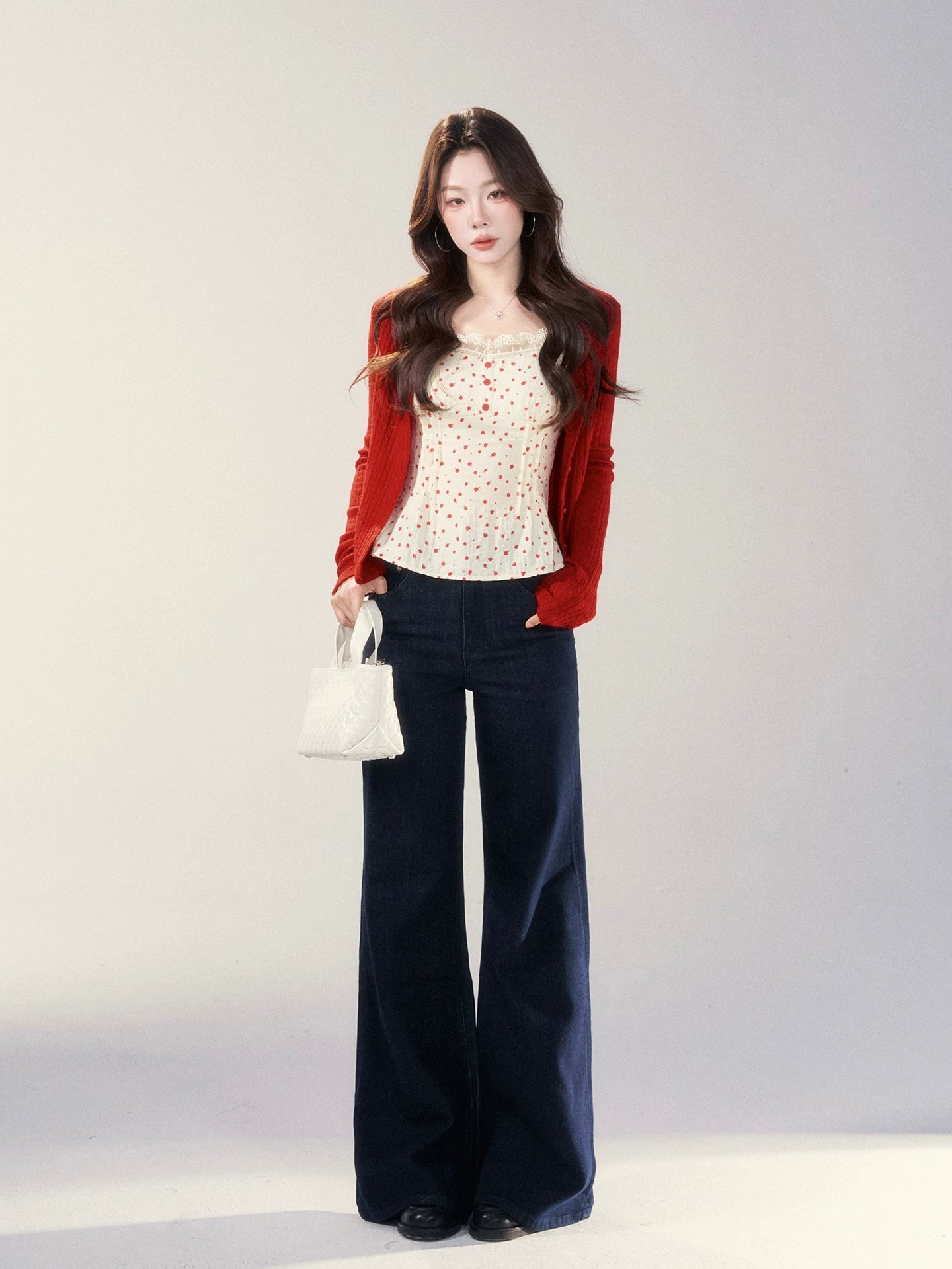 Wildberry High-rise Straight-leg Versatile Micro-flared Jeans