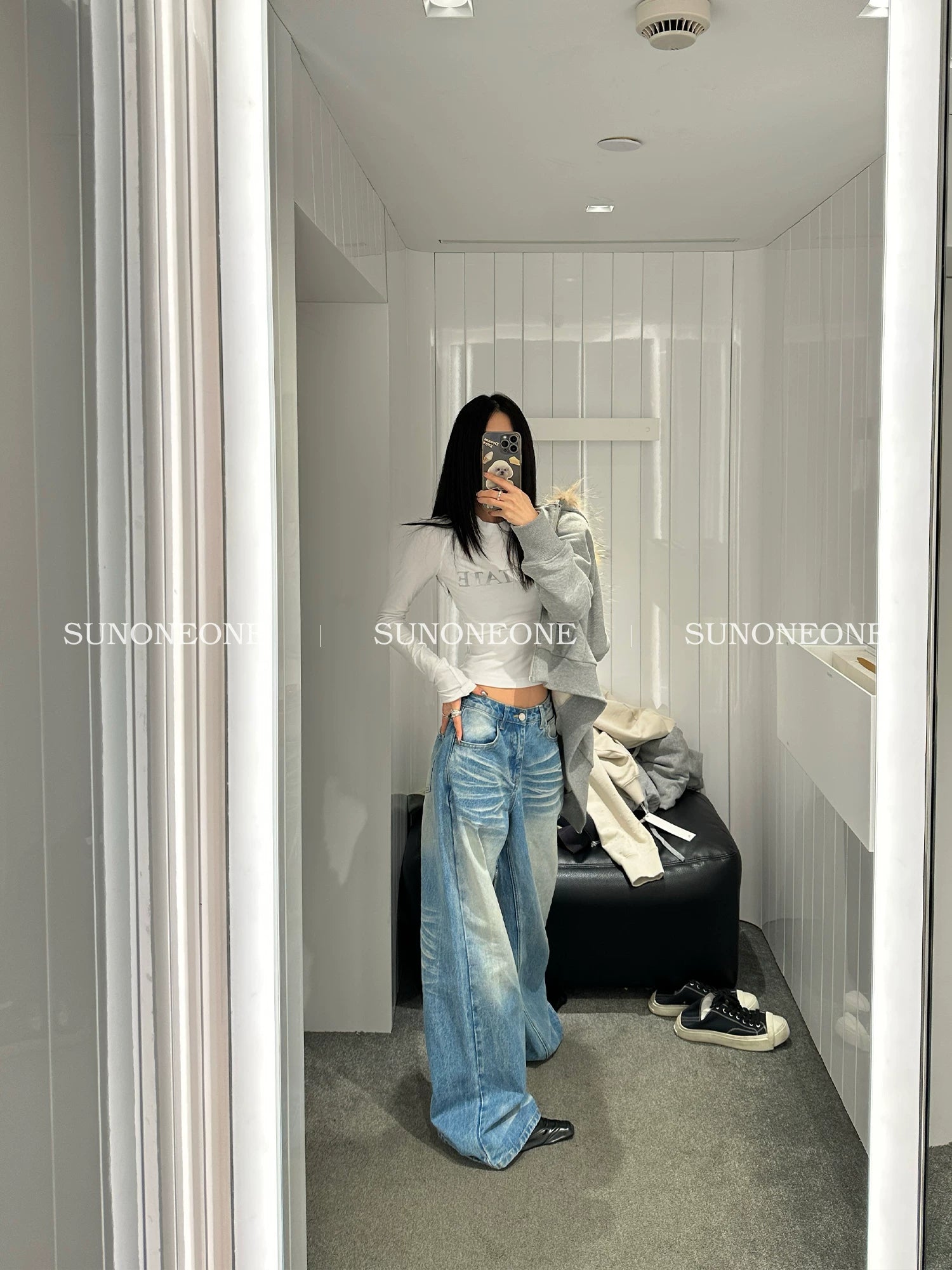 SUNONEONE Crease Mopping Loose Jeans