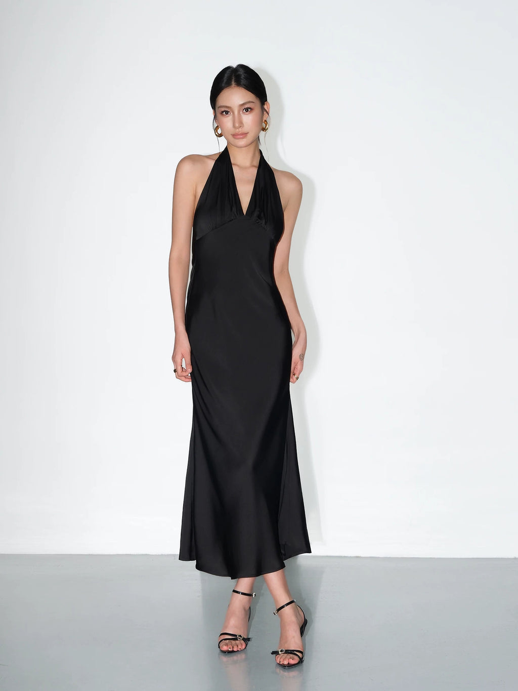 NEVA HU Satin V-neck Neck Dress