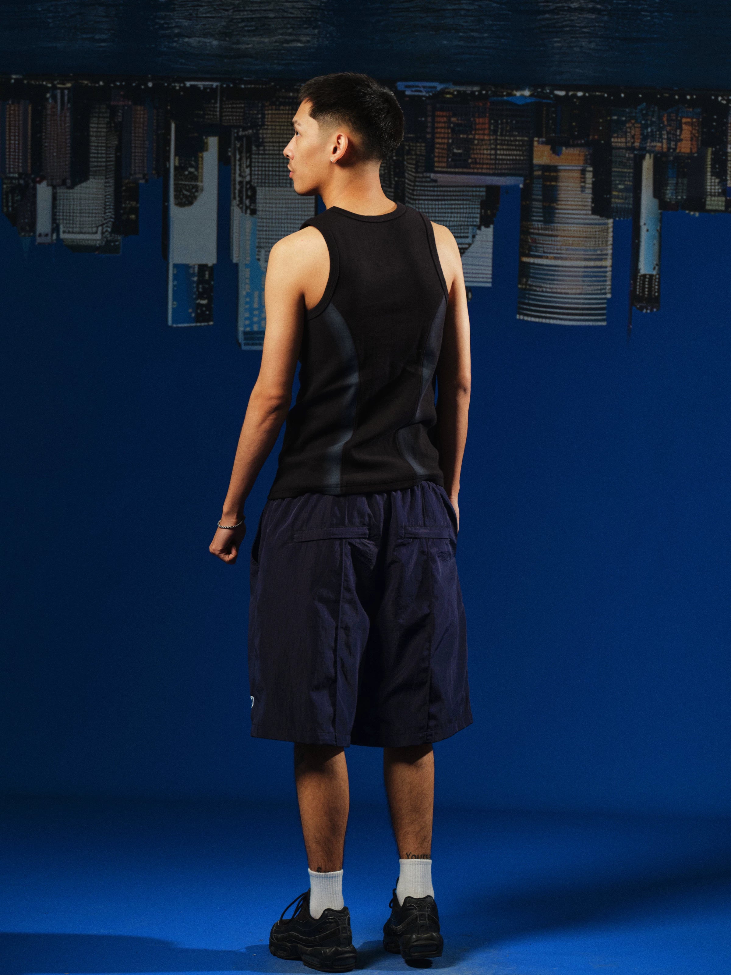 WebSurfGroup Gradient Thread Stretch Vest