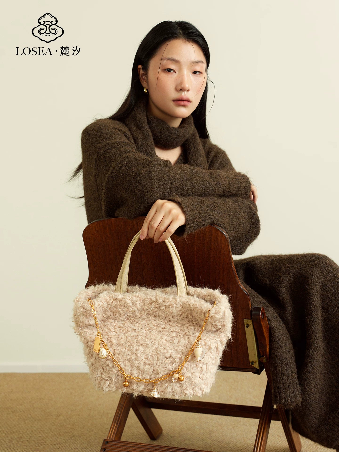 LOSEA Shell Chain Casual Plush Bag