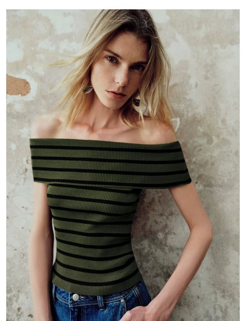 URBAN REVIVO One-word Shoulder Contrasting Striped Pit-pattern Knitted Sweater