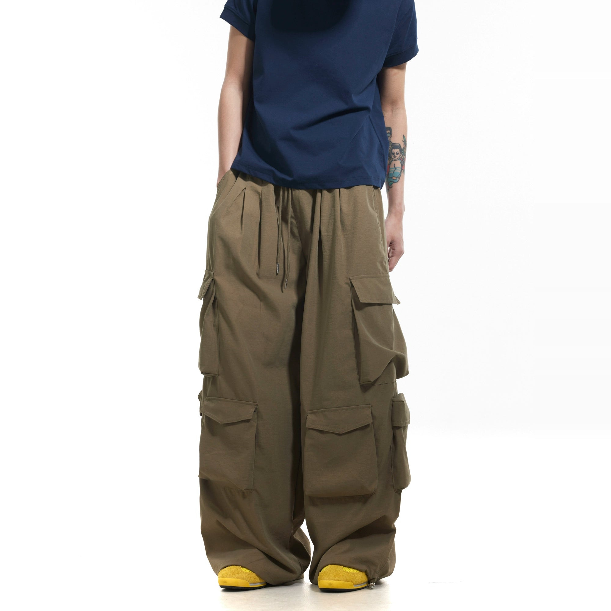 BTSG P0CKETS soft fabric multi-pocket drape Pants