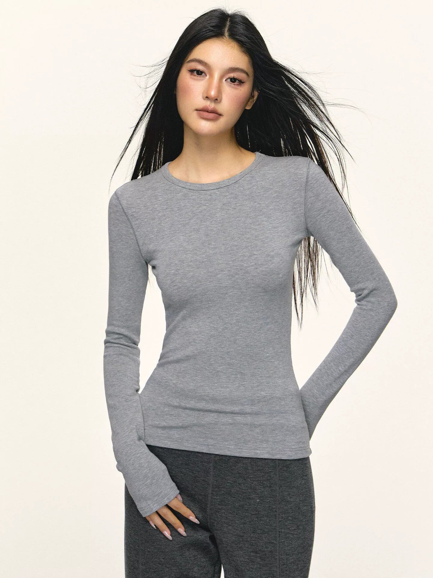 Anna Aneae Crewneck Slim Slim Long Sleeves