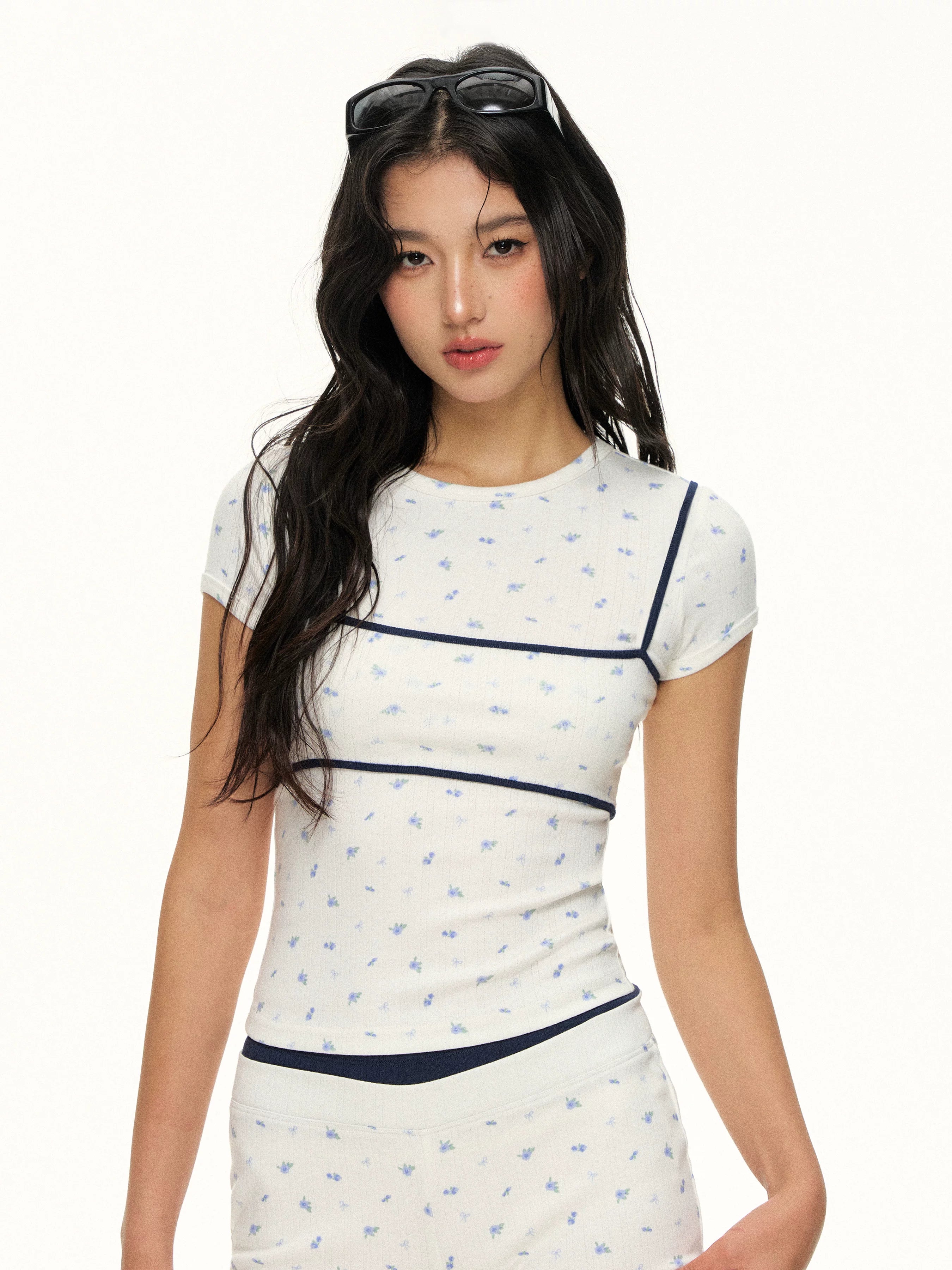 Ariseism Small Floral Slim Versatile Three-piece Set