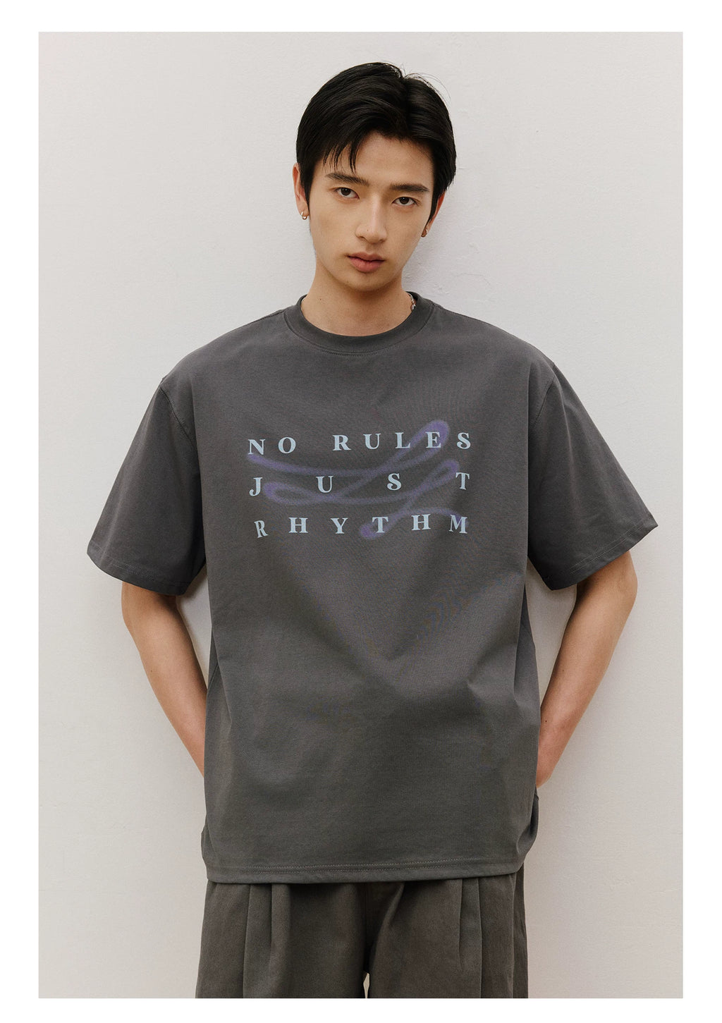 LR Cool Unreal Line Print Tee