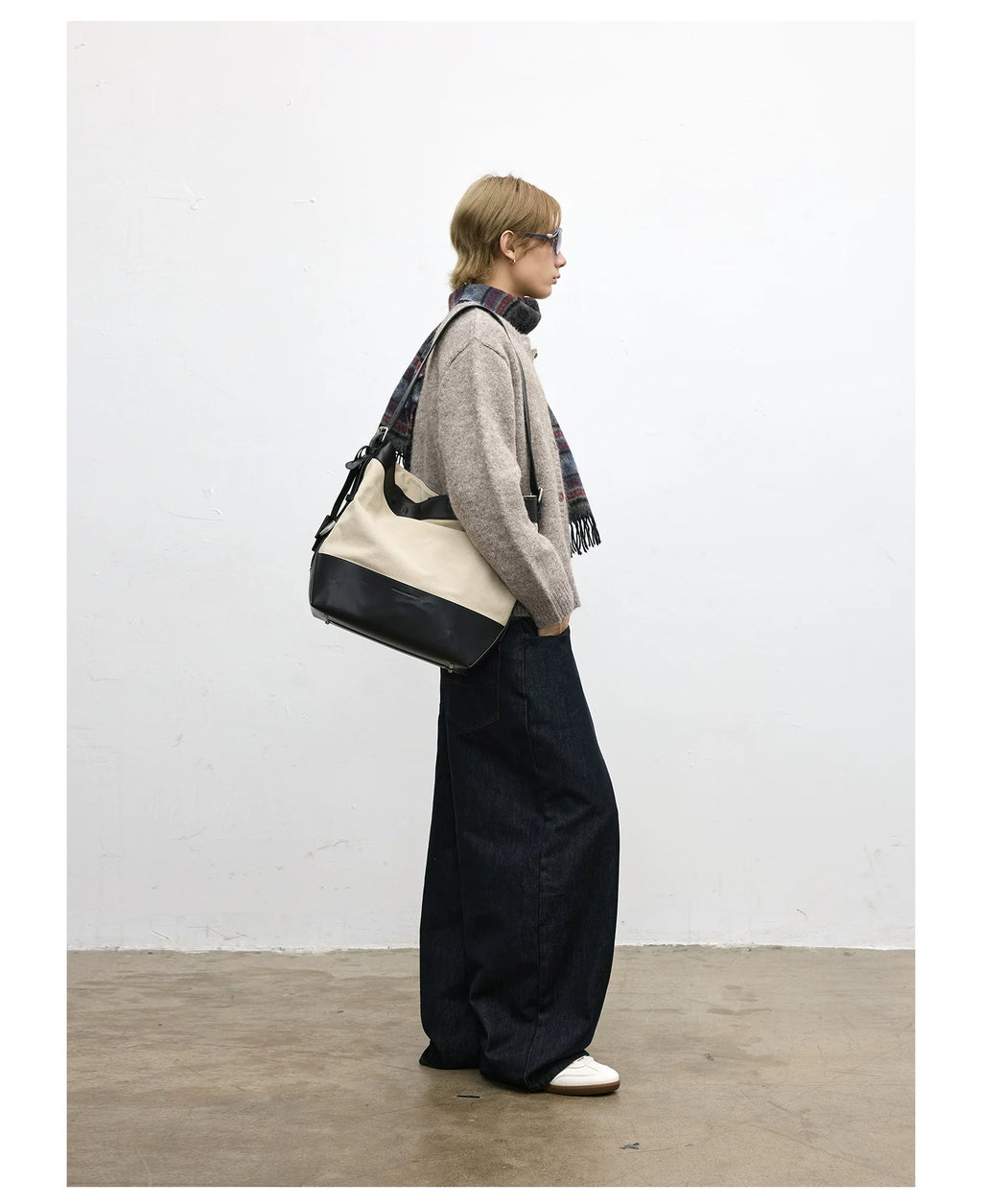 TERRAINCOGNITA Leather Stitching Large Capacity Canvas Tote Bag