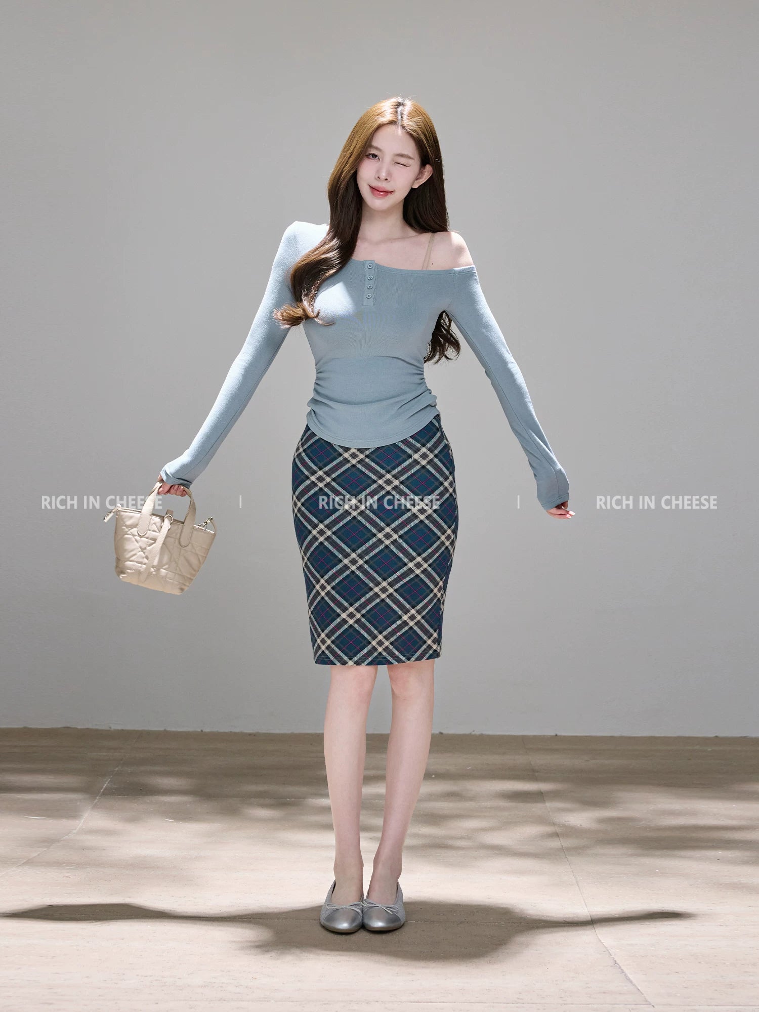 RICH IN CHEESE Plaid Shoulder Slim Set