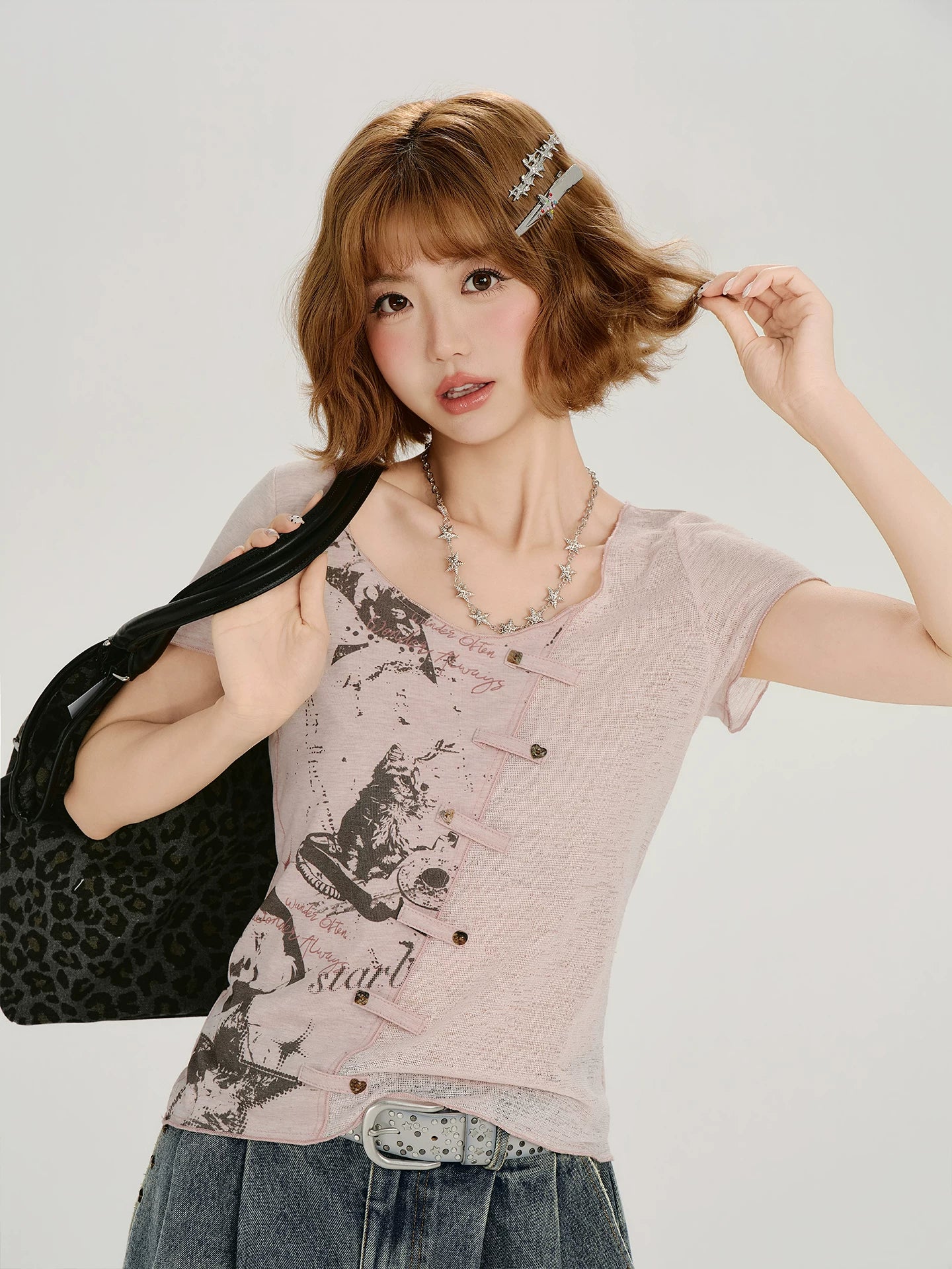 Girlyhalo Vintage Large Crewneck Shoulder-length Slim Tee