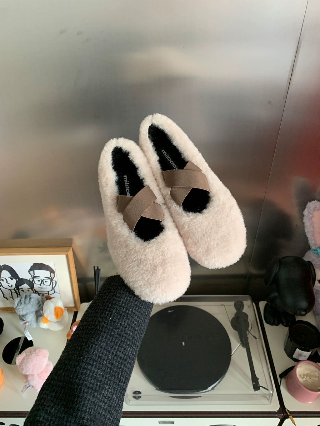 Milooey Cross Strap Out Fluffy Shoes