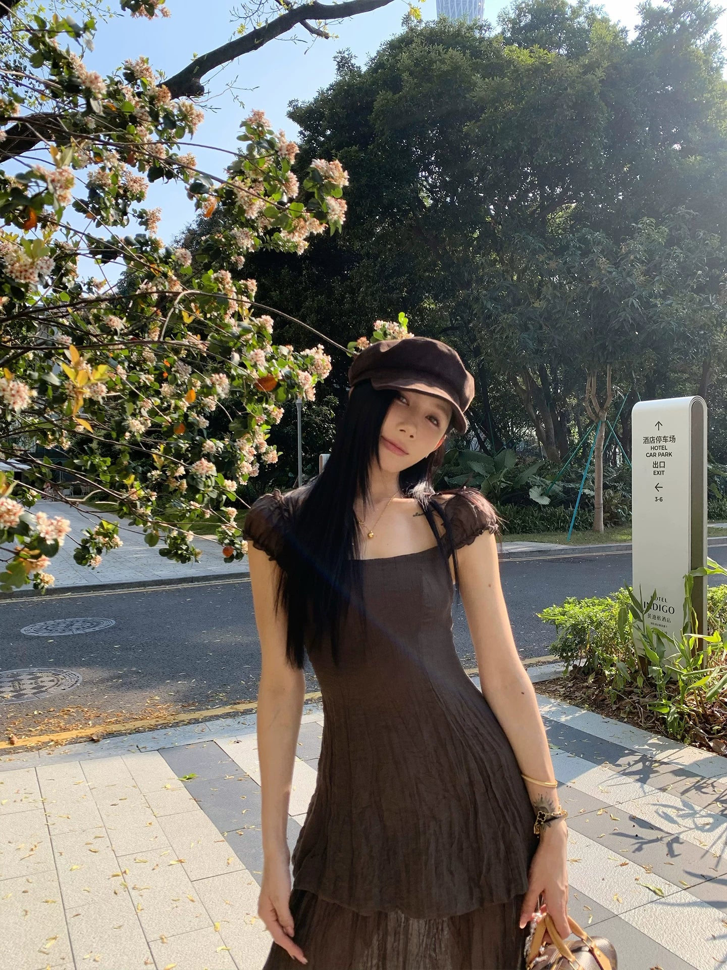 YOUNG KYLIN Square Neck Pendulum Pleated Dress