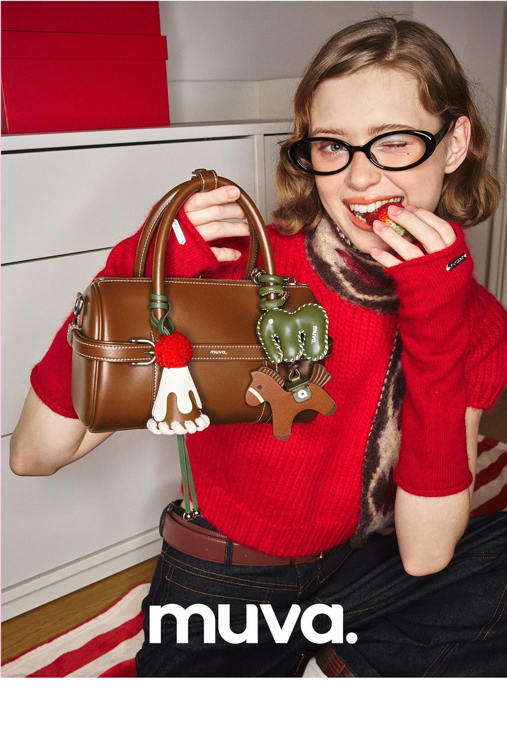 MUVA Leather Commuter Messenger Bag