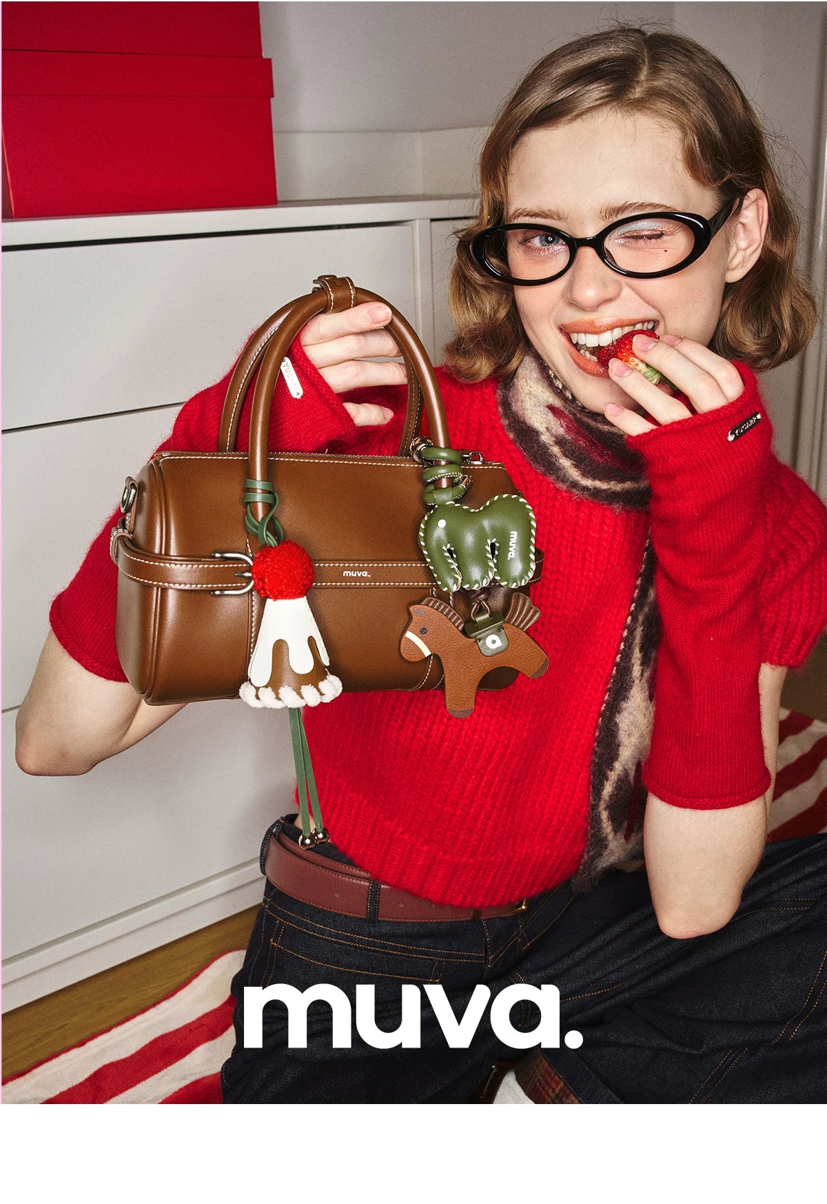 MUVA Leather Commuter Messenger Bag