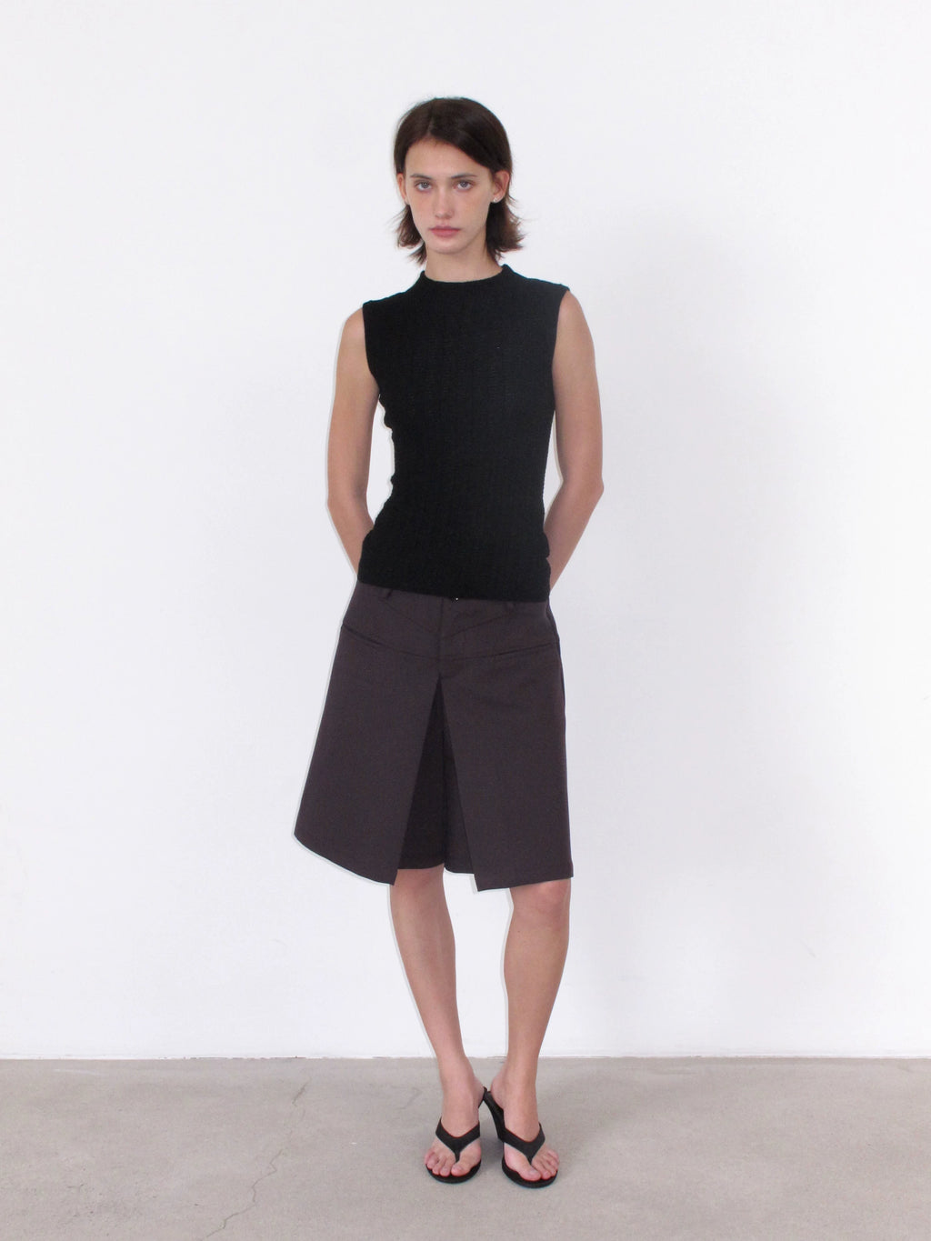 NOT UGLY Woven Small Turtleneck Slim Vest