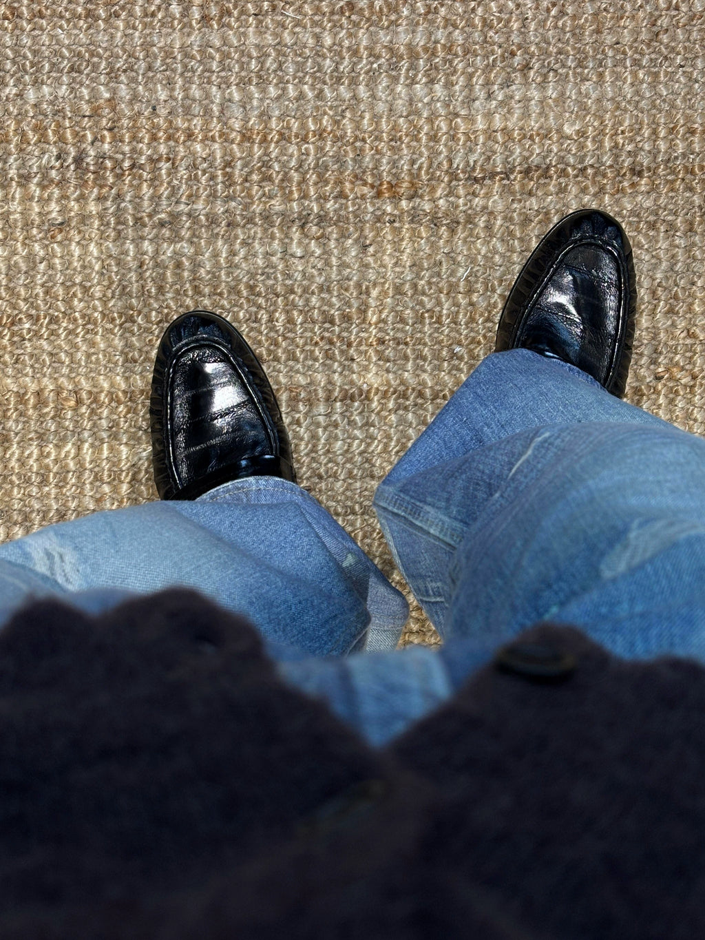 AMBSOM Pointed Eel Pattern One-pedal Leather Shoes