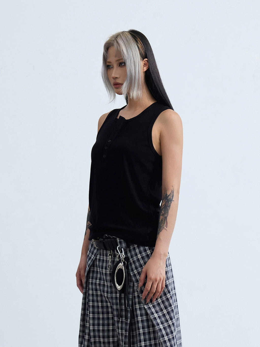 PEOPLESENSE Henry Collar Slim-fit Sleeveless Vest