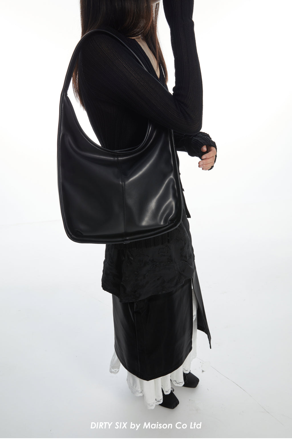 DirtySix Black Swan Minimalist Lines Wide Strap One Shoulder Soft Pitot Bag