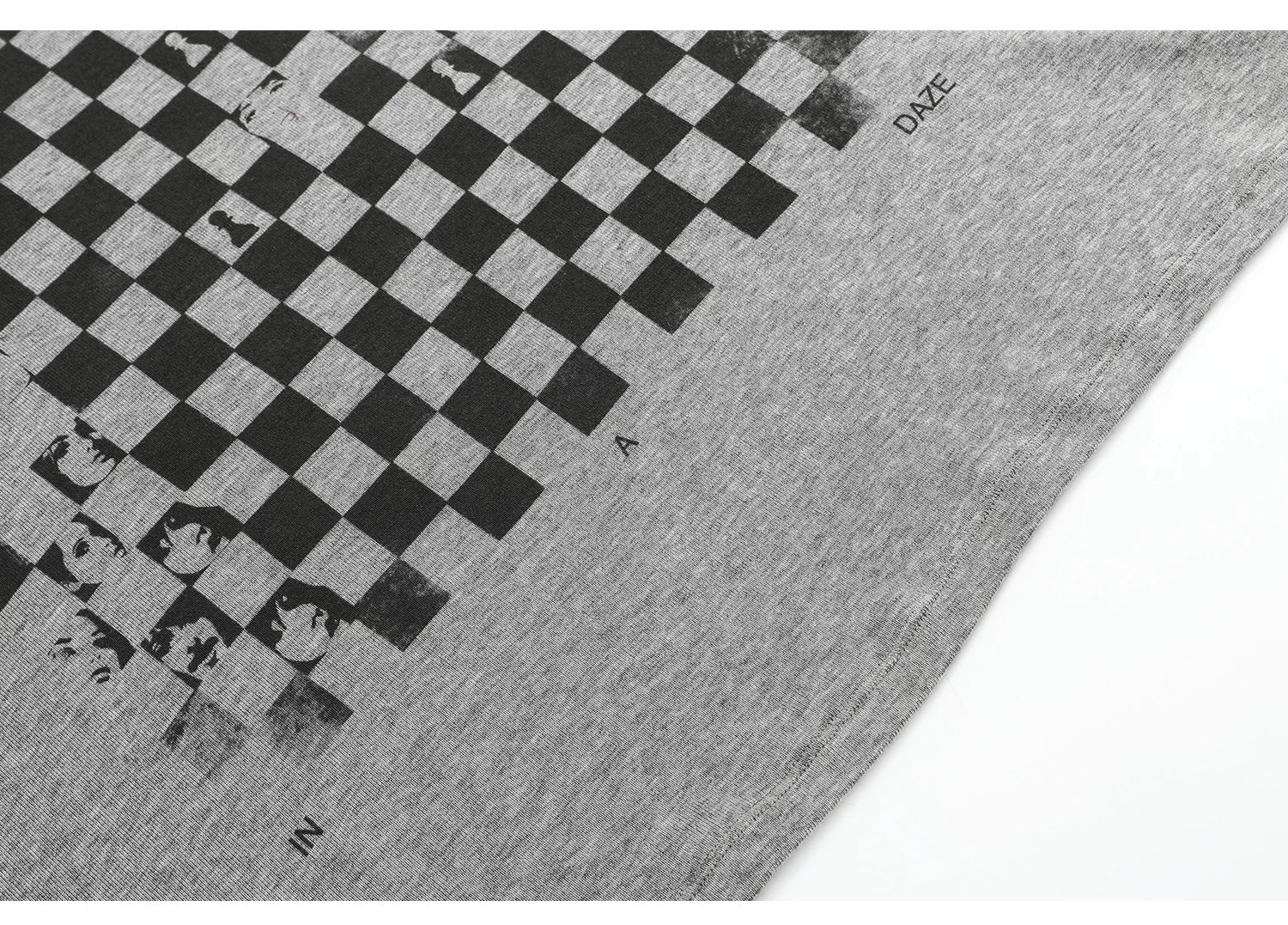 No E Mosen Checkerboard Portrait Print Big Neckline Loose Tee
