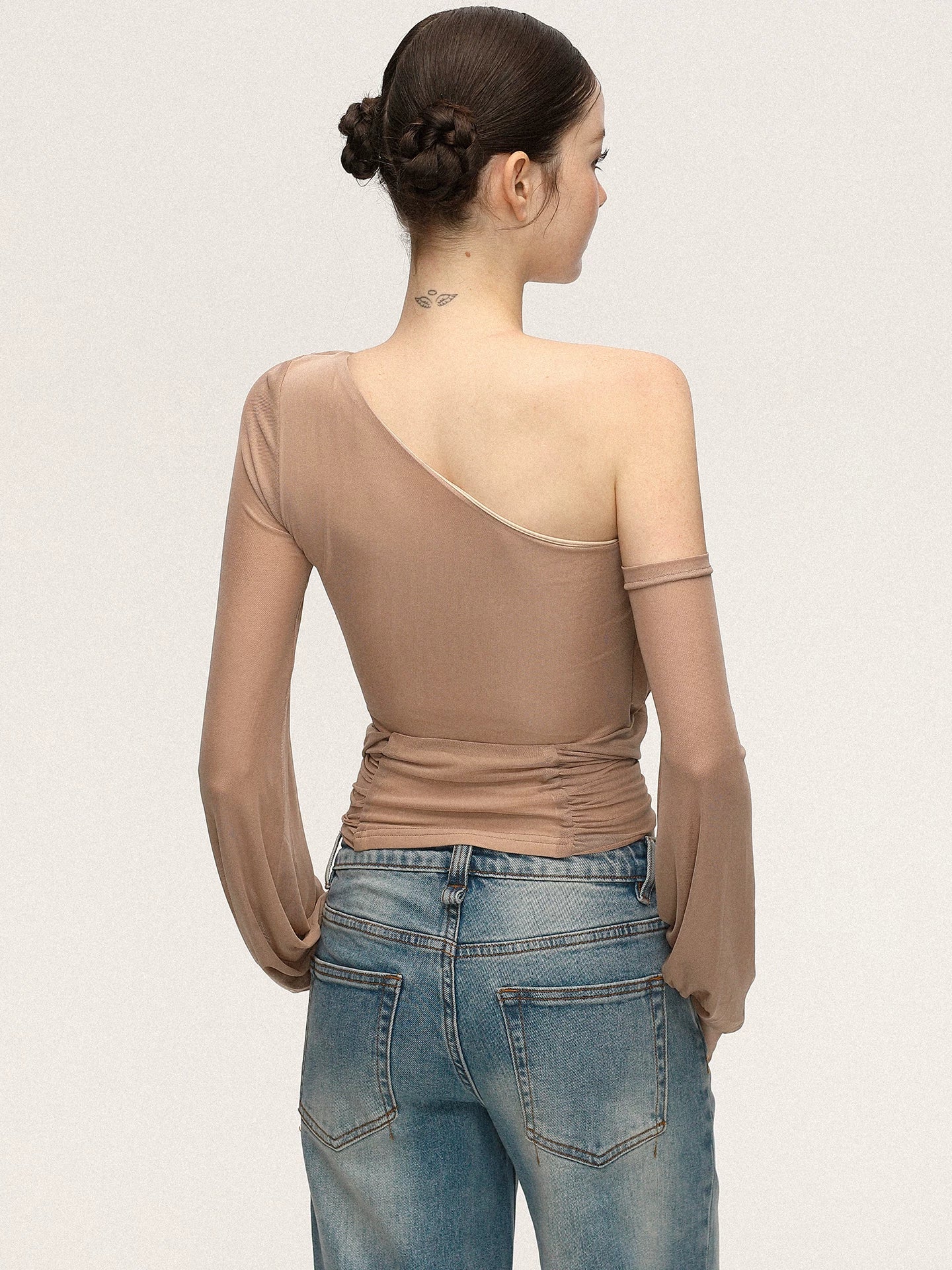 Anna Aneae Mesh Slanted Shoulders Waist Slim Tee