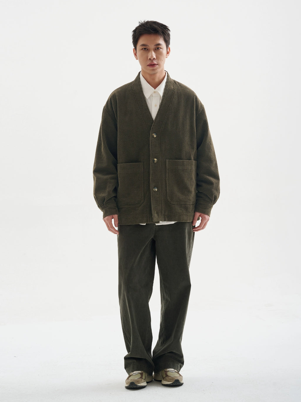 BUTTBILL Commuter  V-neck corduroy cardigan sweater Jacket