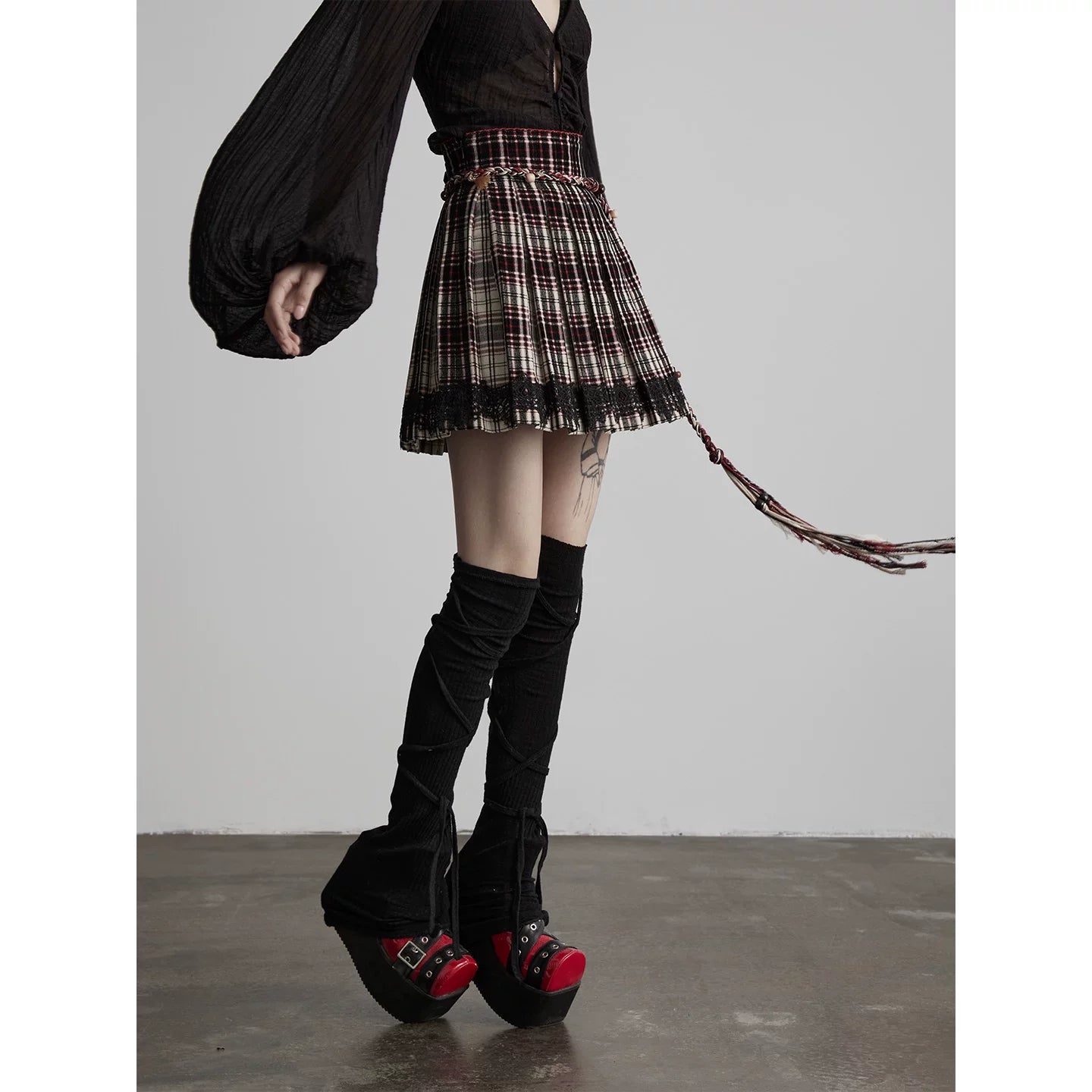 INDULGE Checked Lace Stitching Skirt