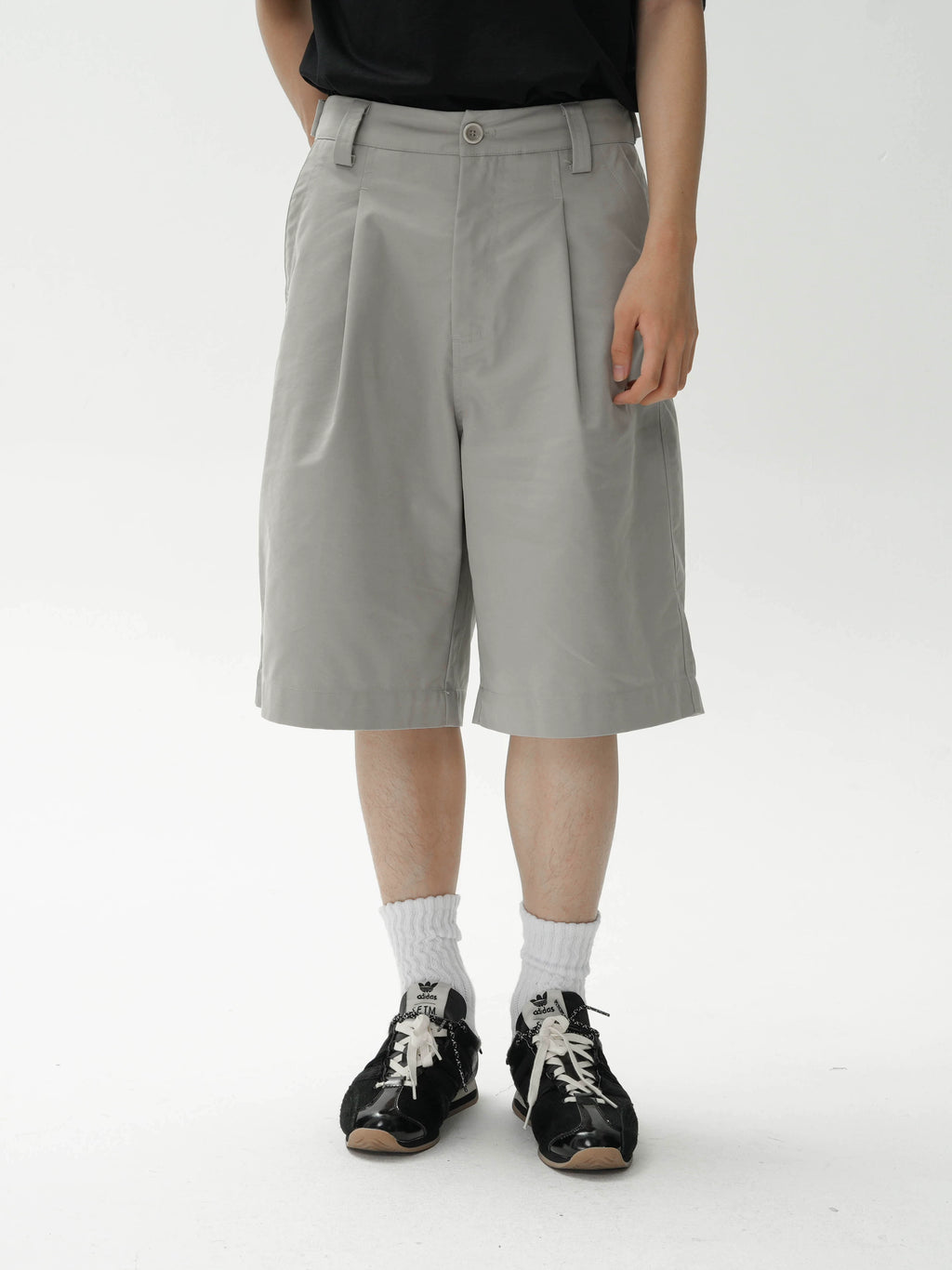 AWT Simple and Crisp Six-point Straight-leg Loose Shorts
