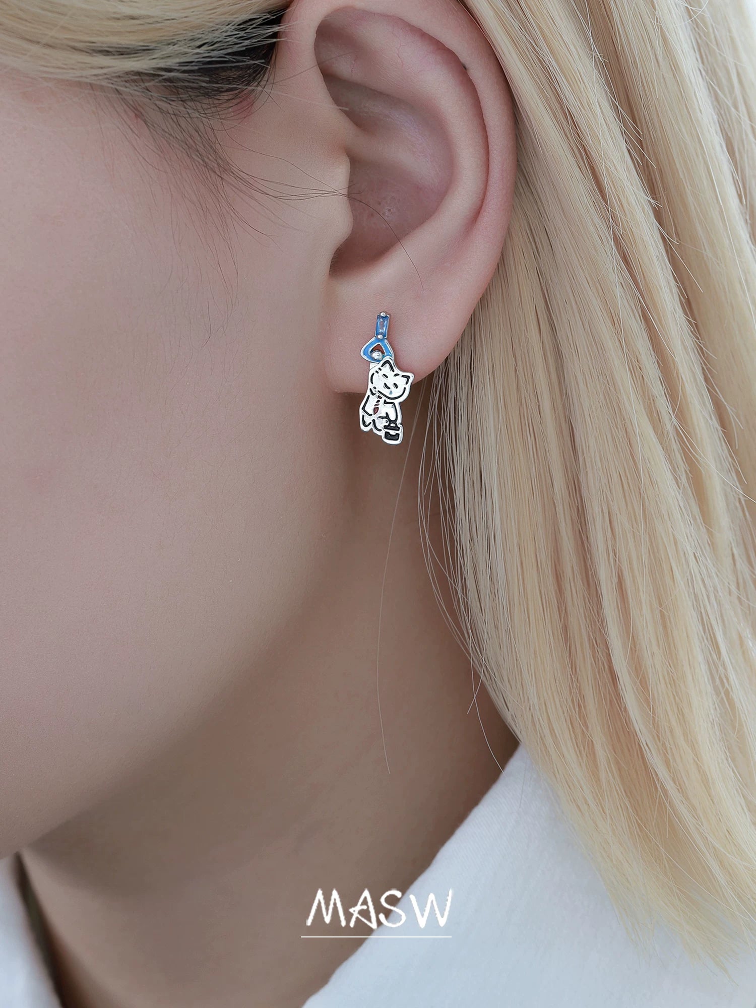 MASW Creative Cute Work Cat Stud Earrings