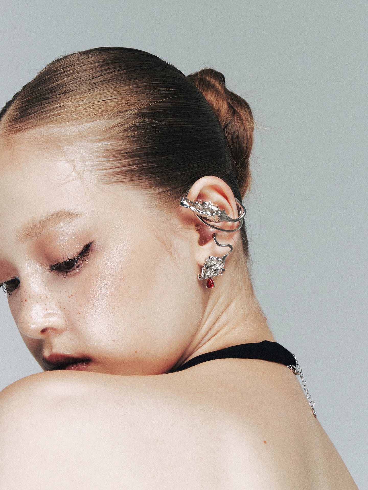 1JINN Vintage Metal Flower Earrings