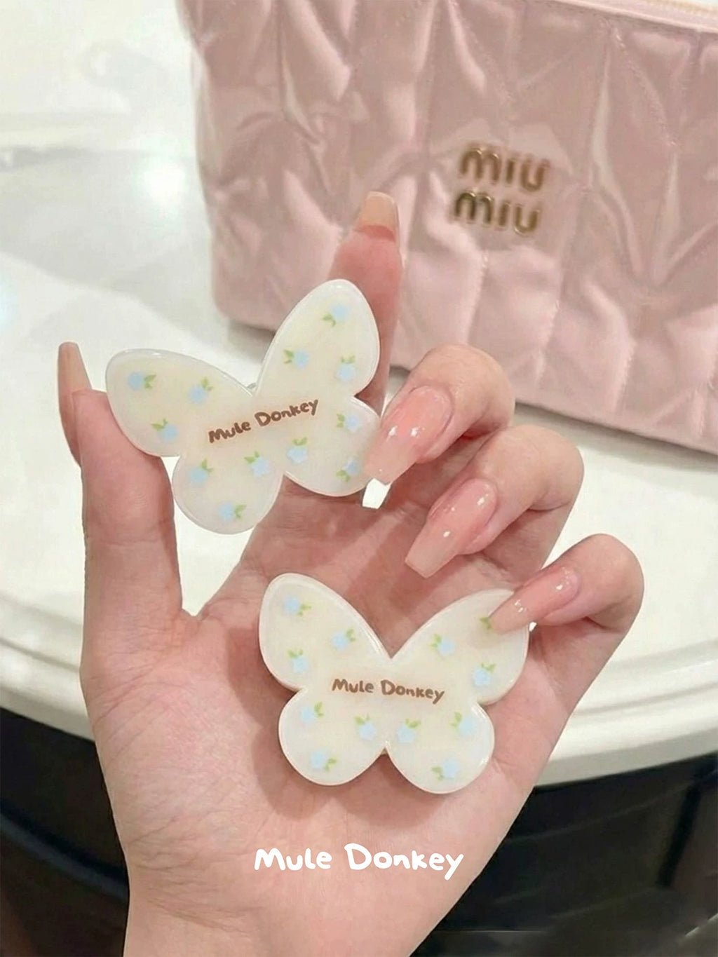 Mule Donkey White Floral Butterfly Hairpin