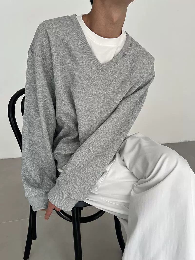 COLN Deep V-neck Pullover Sweater