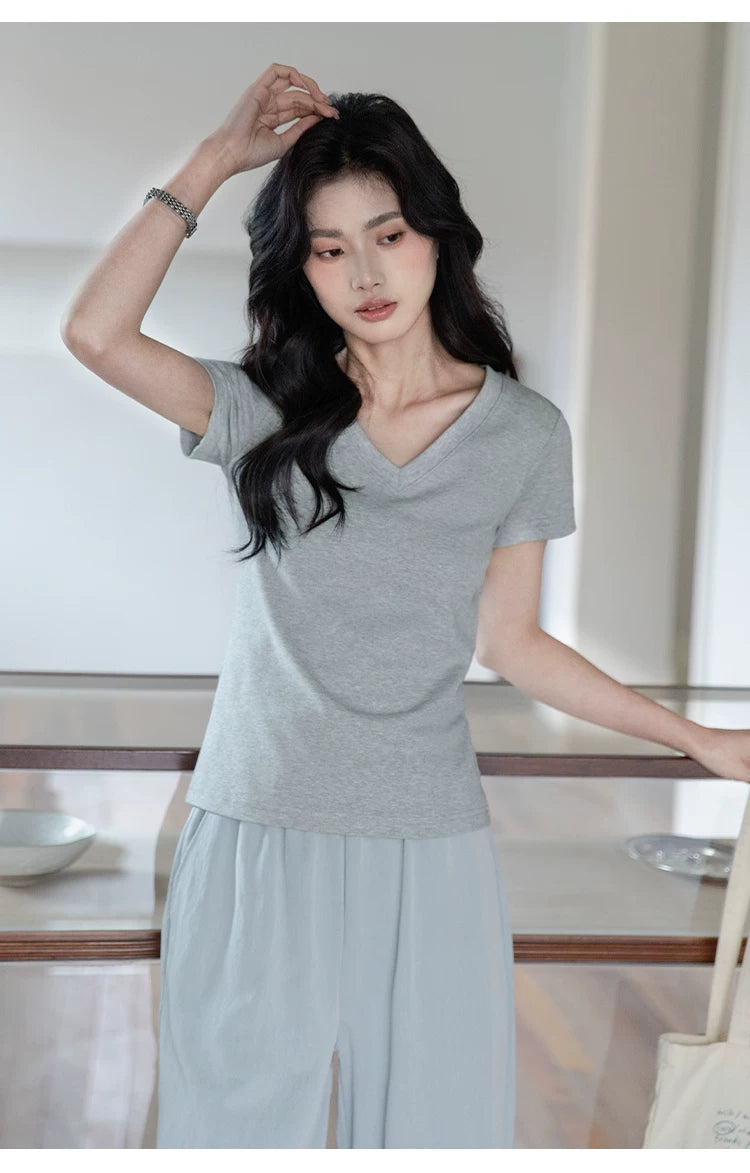 XUJING Simple V-neck Slim and Thin Tee
