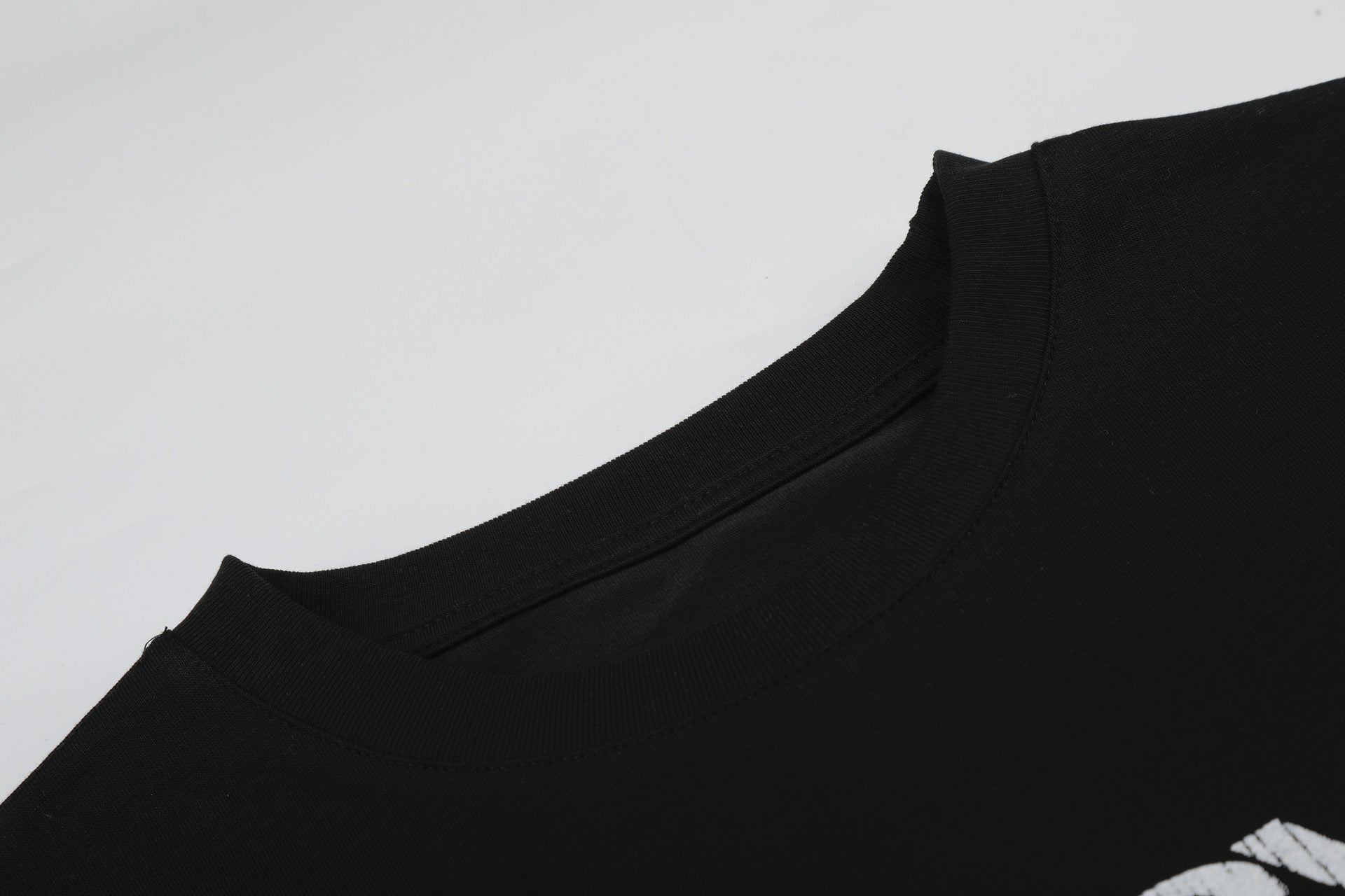 11KN Retro Smudged Letter Print Loose Tee