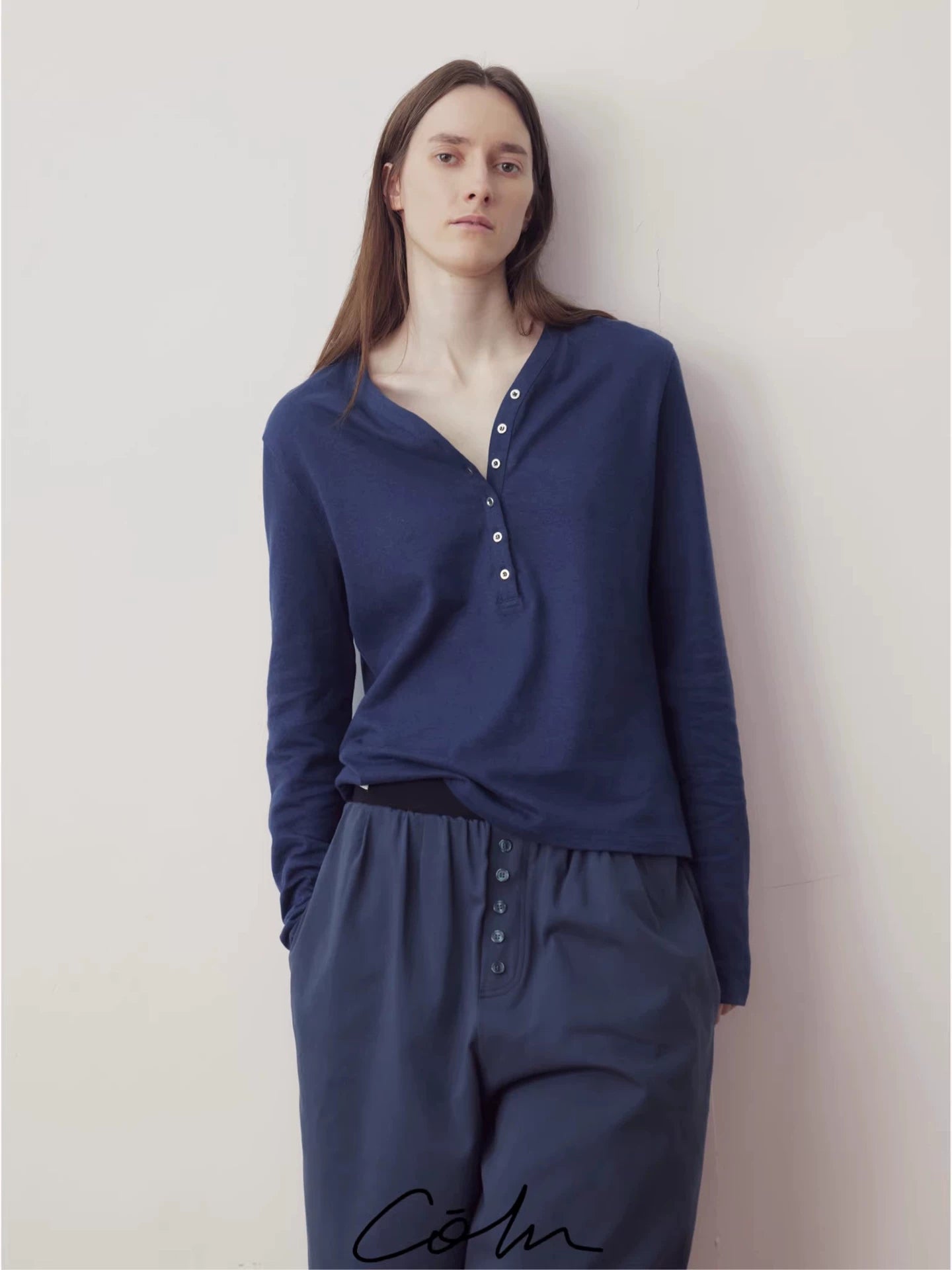 COLN V-neck Breathable Loose Casual Long Sleeves