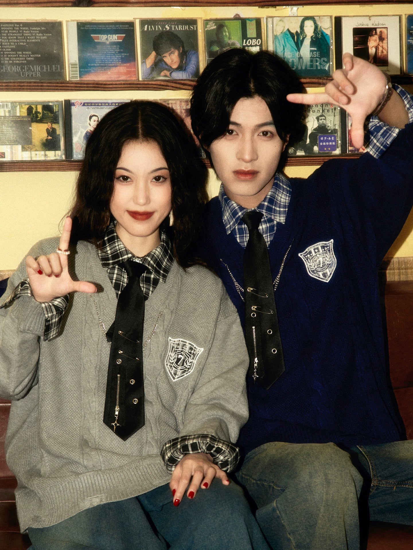 ALOHA Vintage Niche Tie Fake Two-piece Sweater