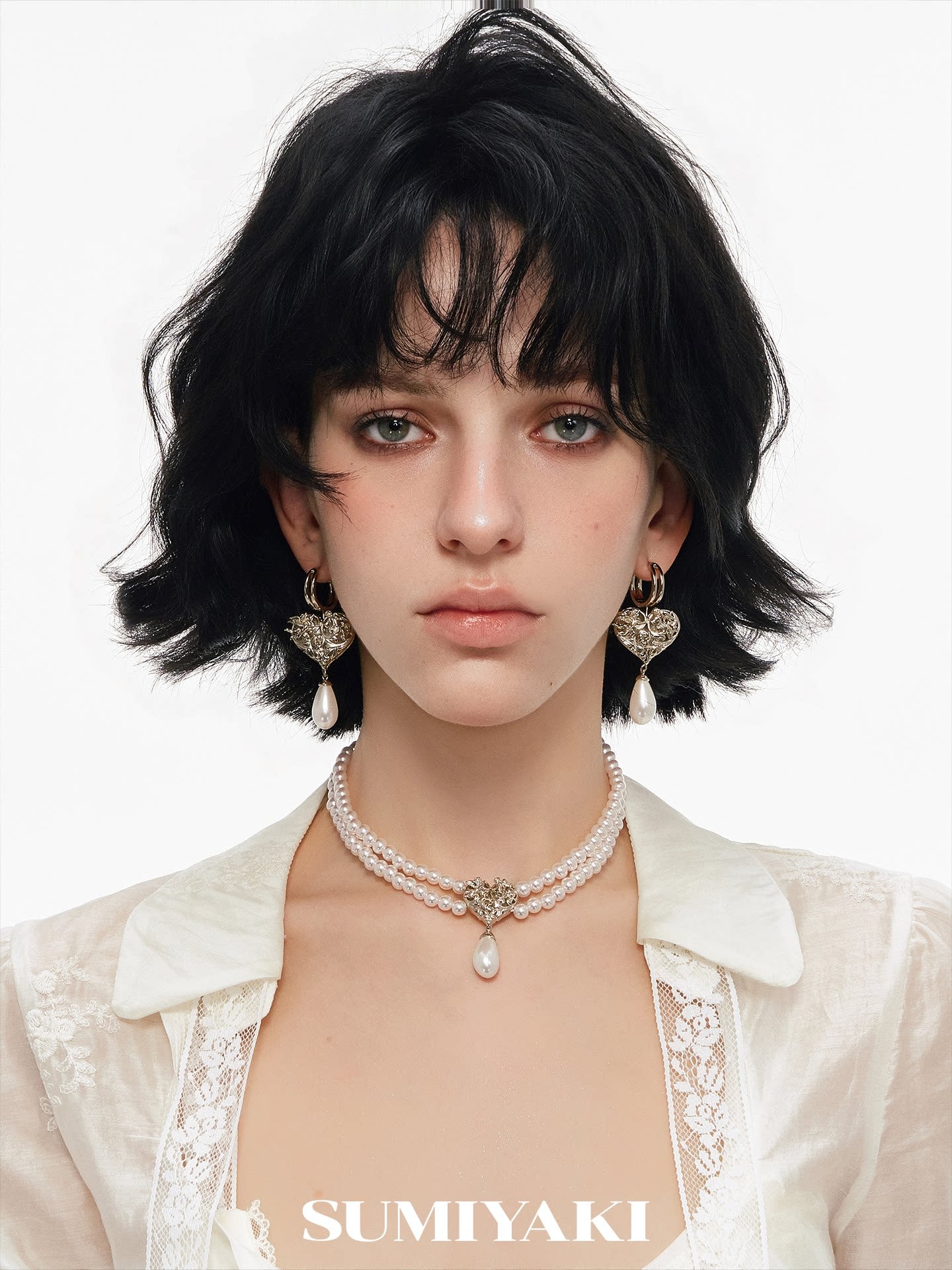 SUMIYAKI Double-Sided Embossed Pearl Clavicle Chain