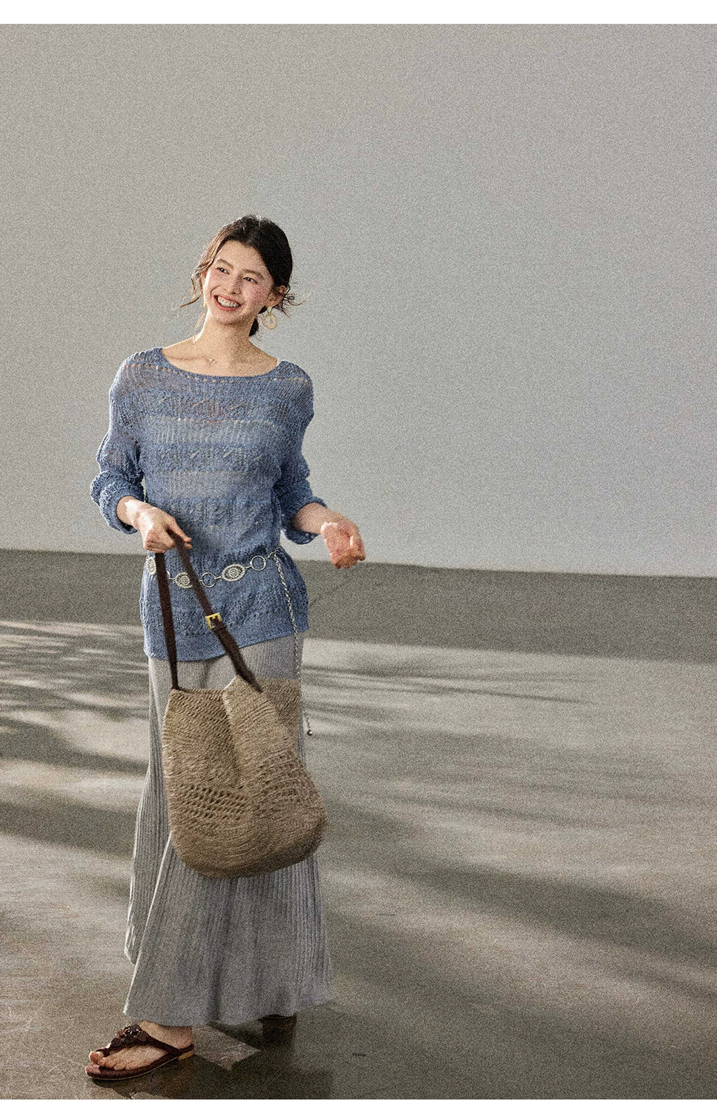 TYANG Round Neck Hollow Light and Loose Long Sleeves