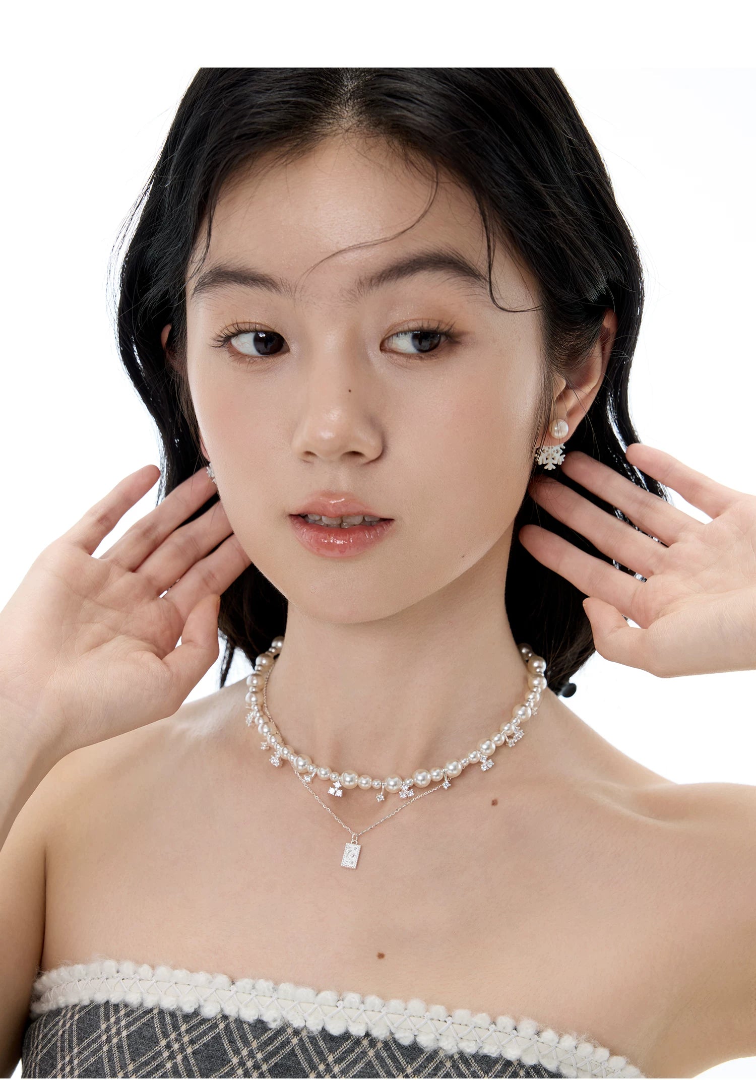 NO SOLUTION Silver Pearl Necklace Stacked with Light Luxury Collarbone Chain