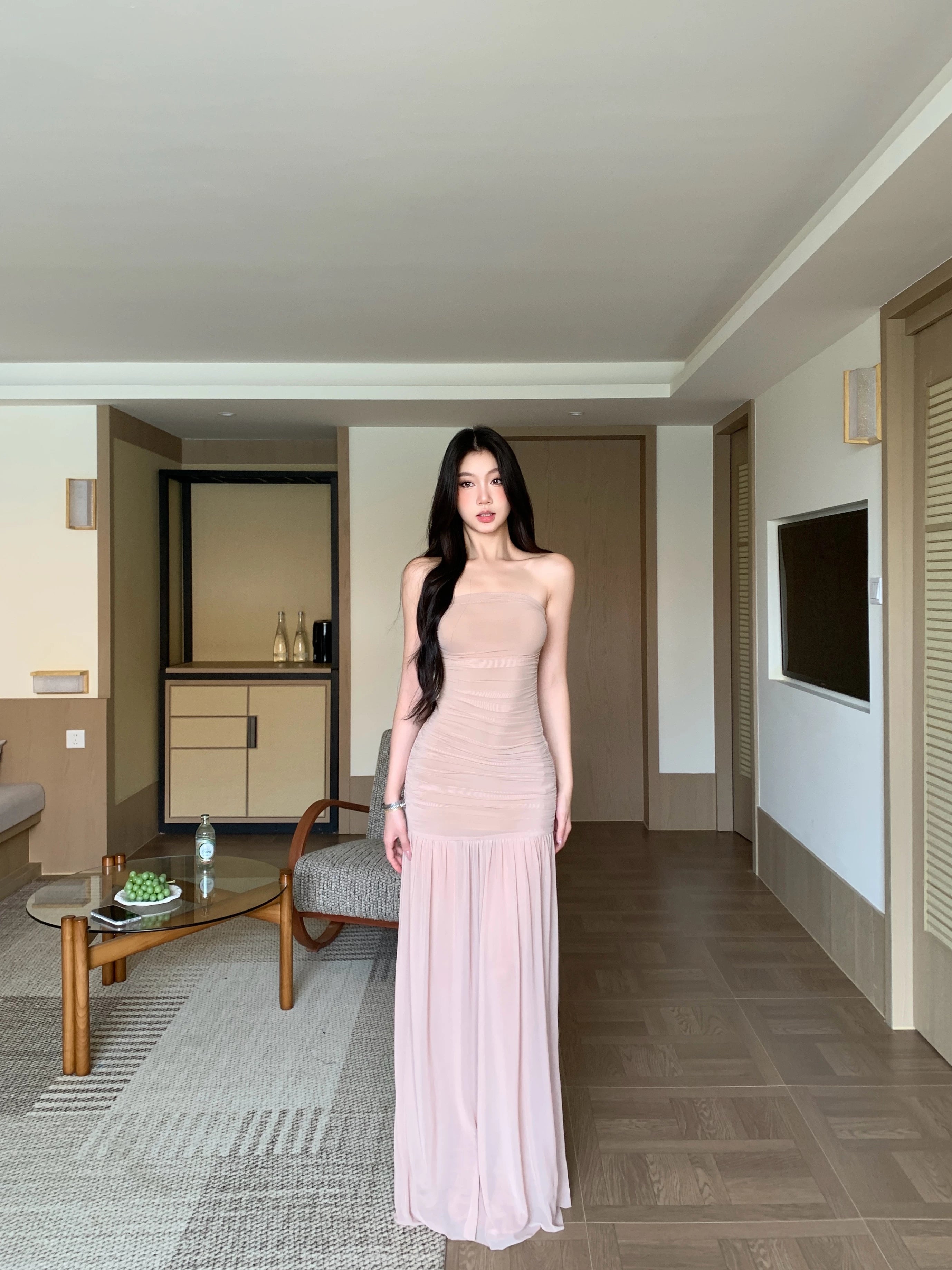 WITHMIN Tube Top Pleated Dress