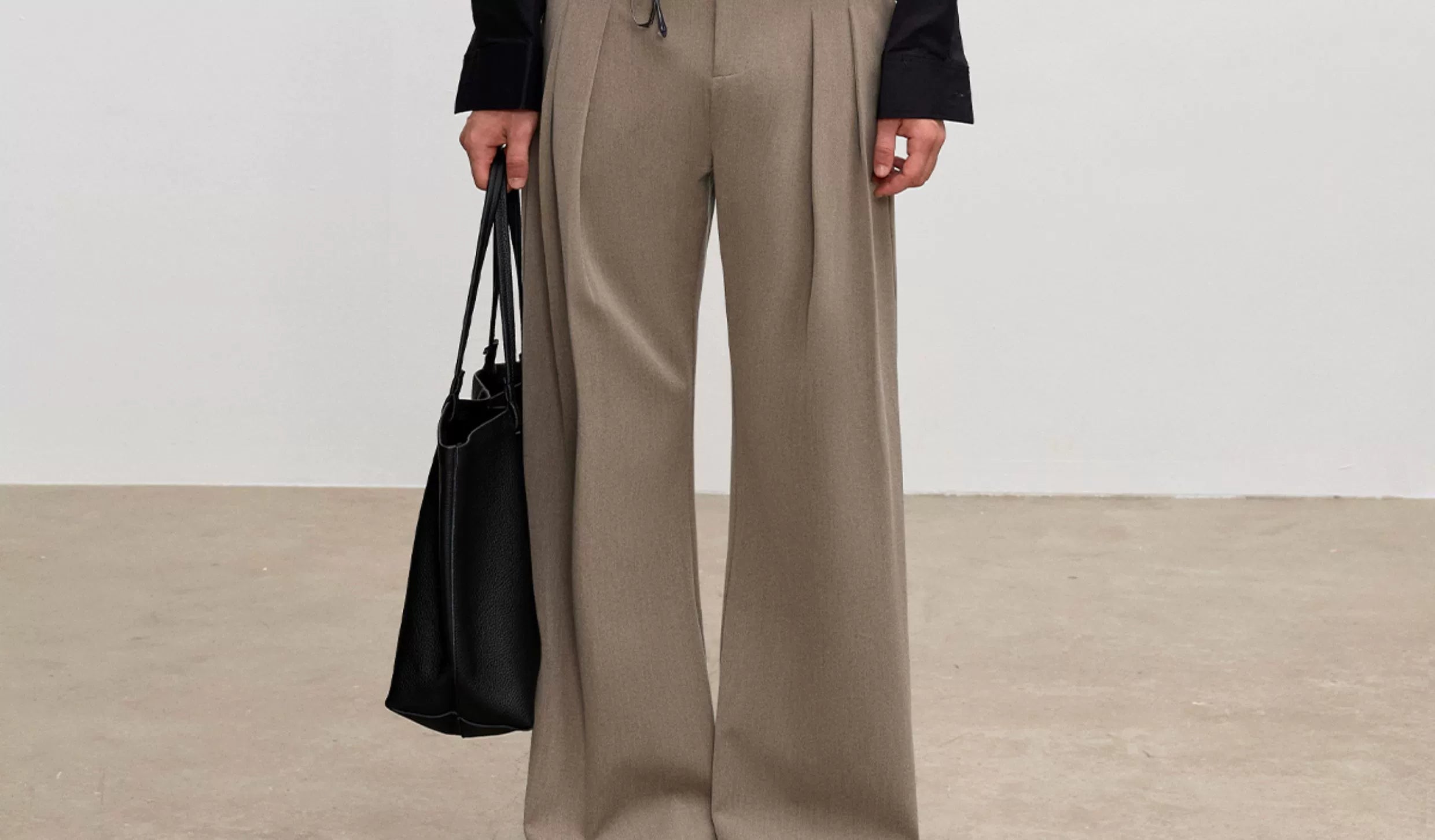 INTENT 4-pleated Straight Loose Wide-leg Trousers
