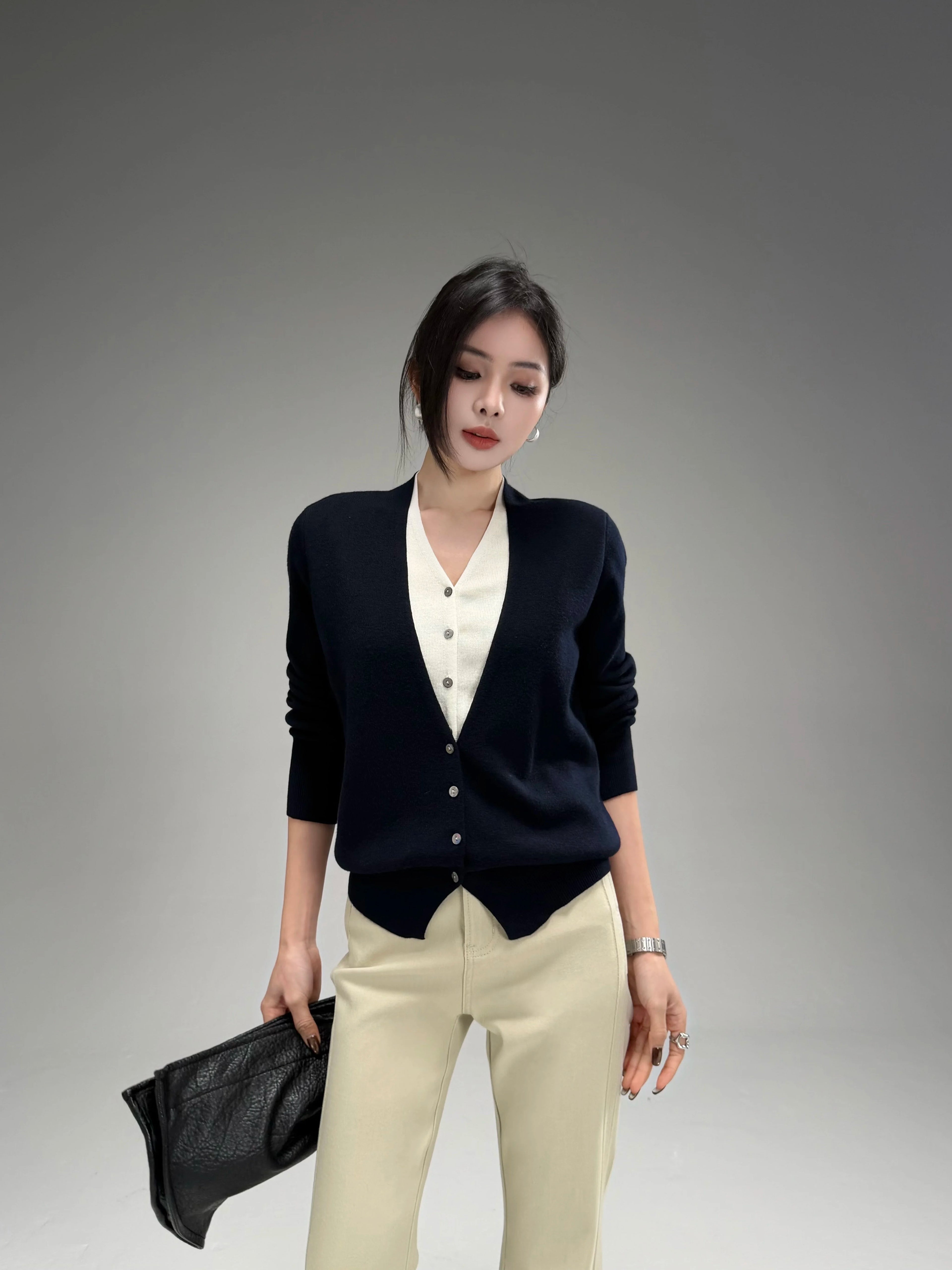 CHUYUQI Contrasting Color Waist Fake Two-piece Knitted Cardigan