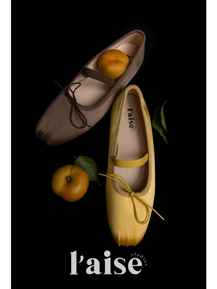 L'aise Silk Pleated Shoes